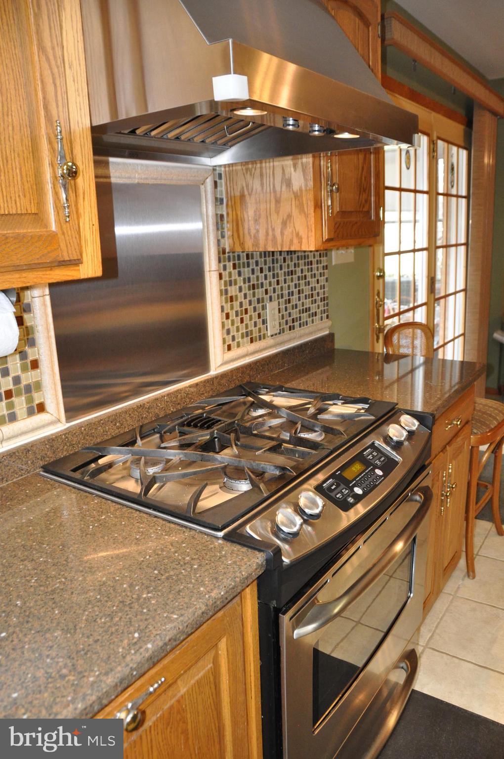 ROLLING HILLS - Residential