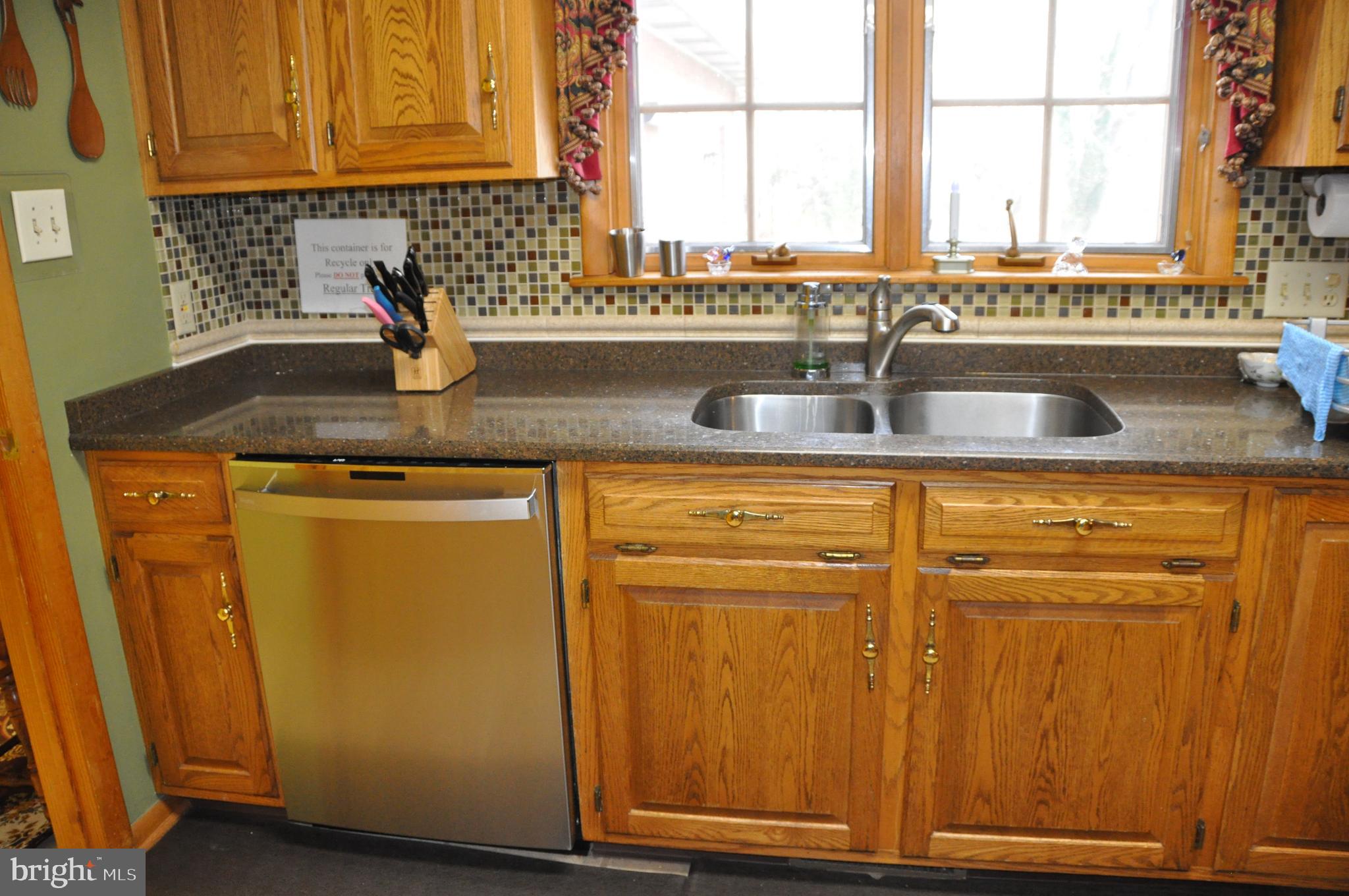 ROLLING HILLS - Residential