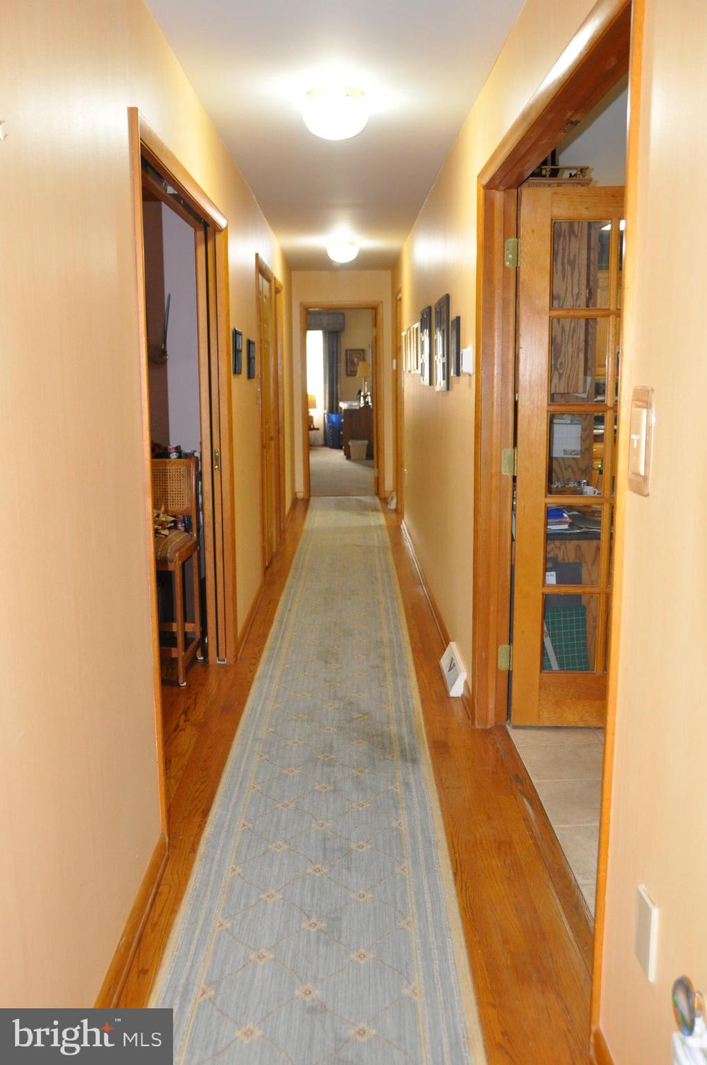 ROLLING HILLS - Residential