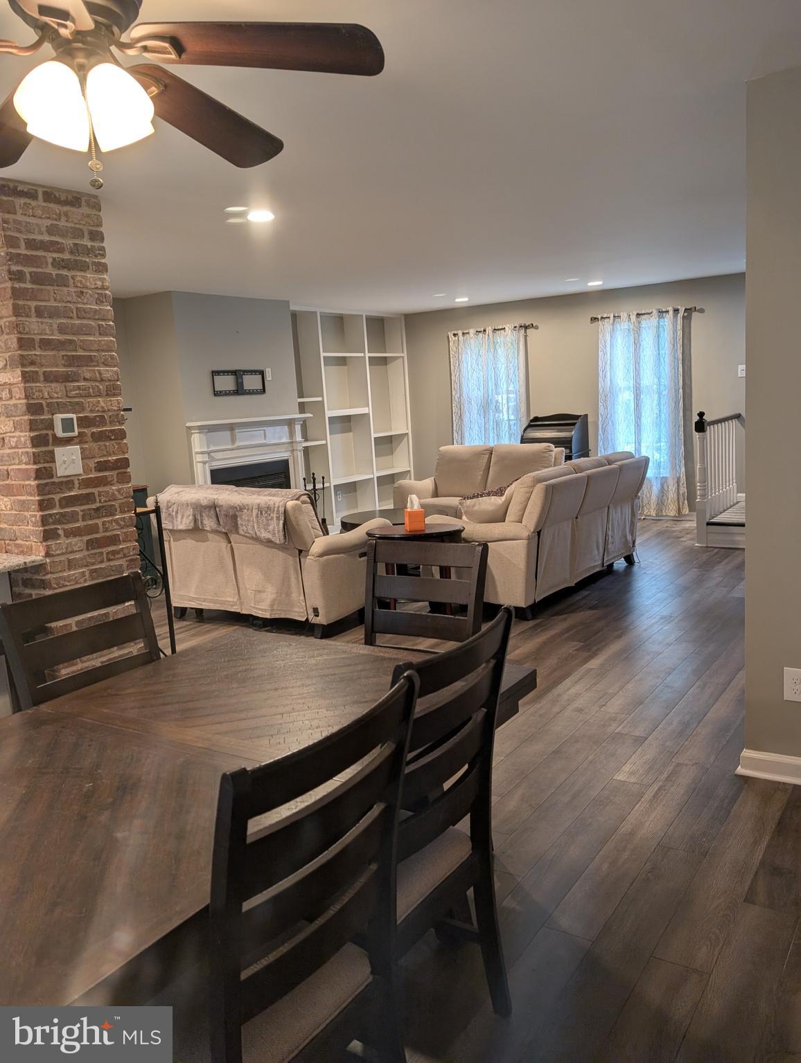 PICKERING POINTE - Residential