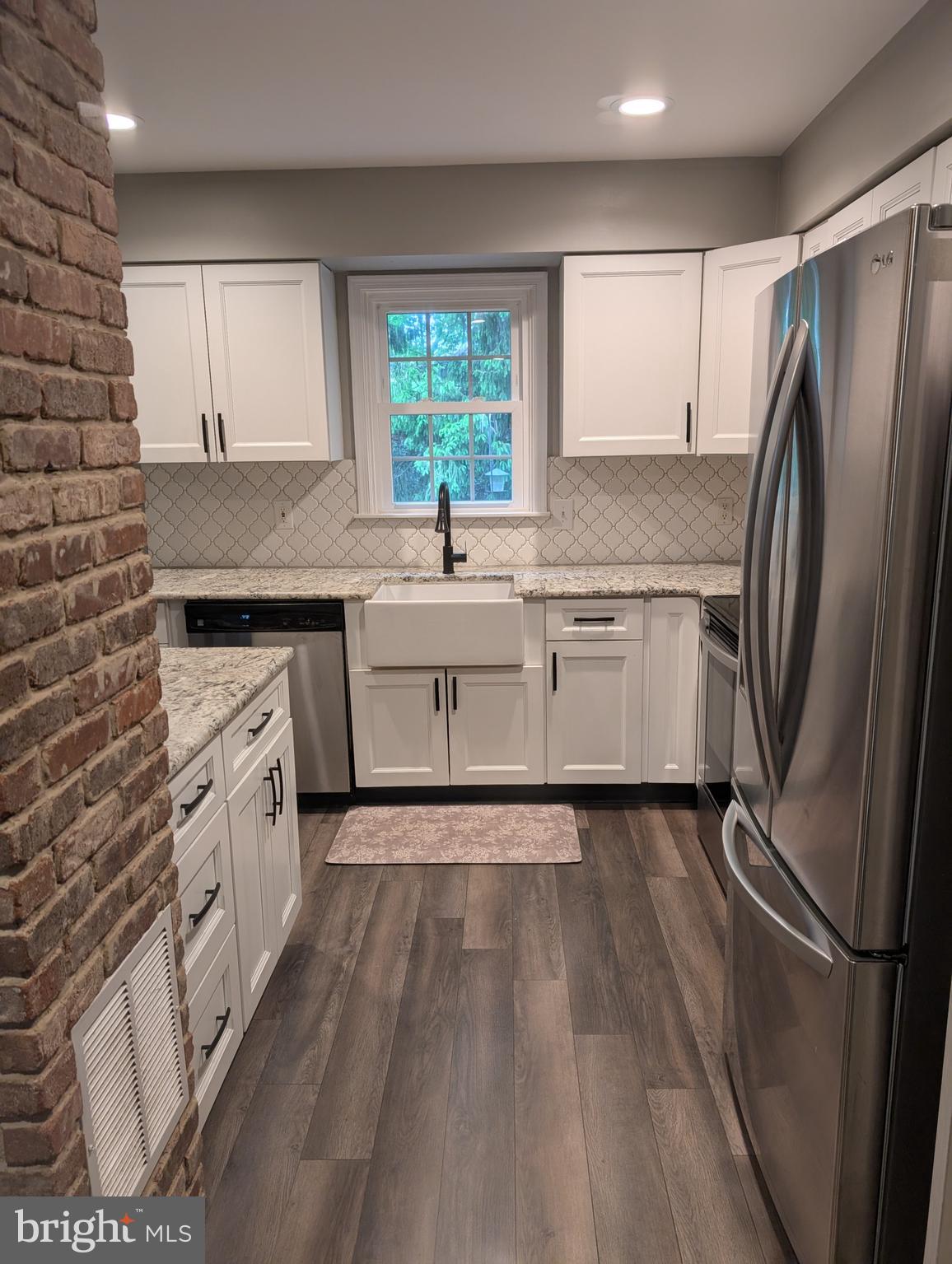 PICKERING POINTE - Residential
