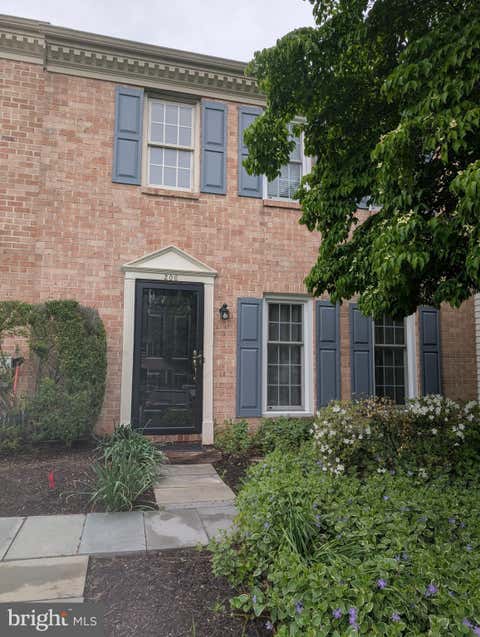 Townhouse For Sale - 206 Tinker Drive<br/> Chester County, CHESTER SPRINGS, PA 19425