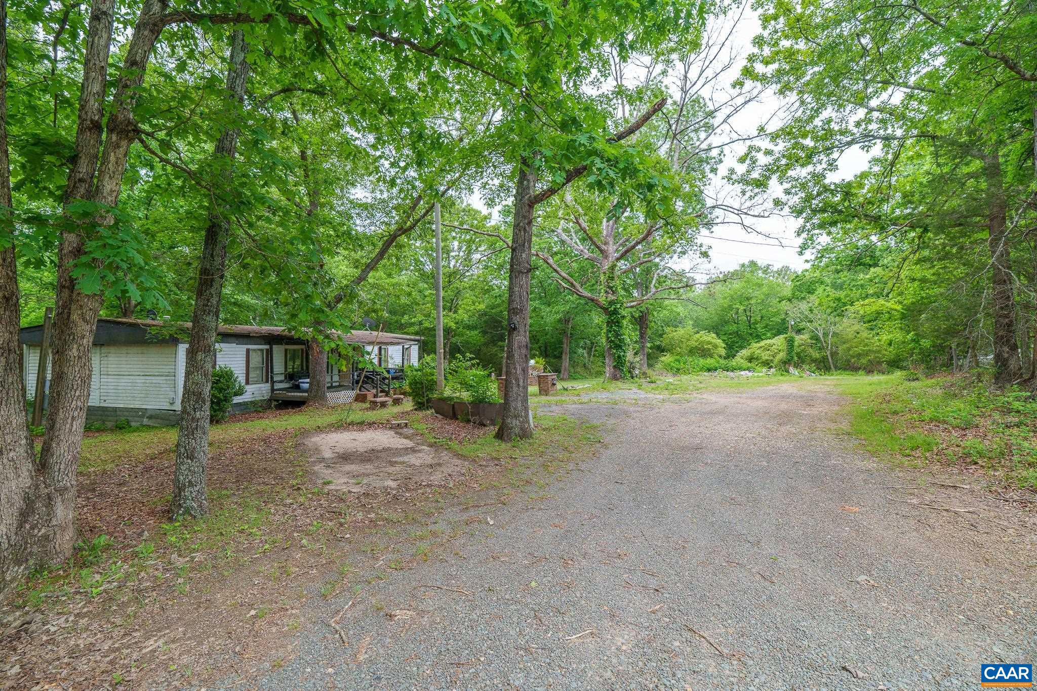 3849 EVERETTSVILLE LN