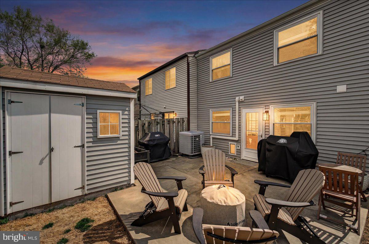 GLADE TOWN - Residential Lease