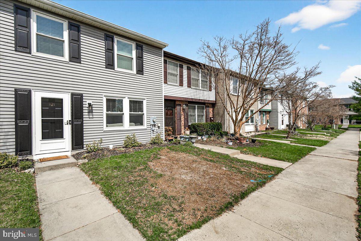 GLADE TOWN - Residential Lease