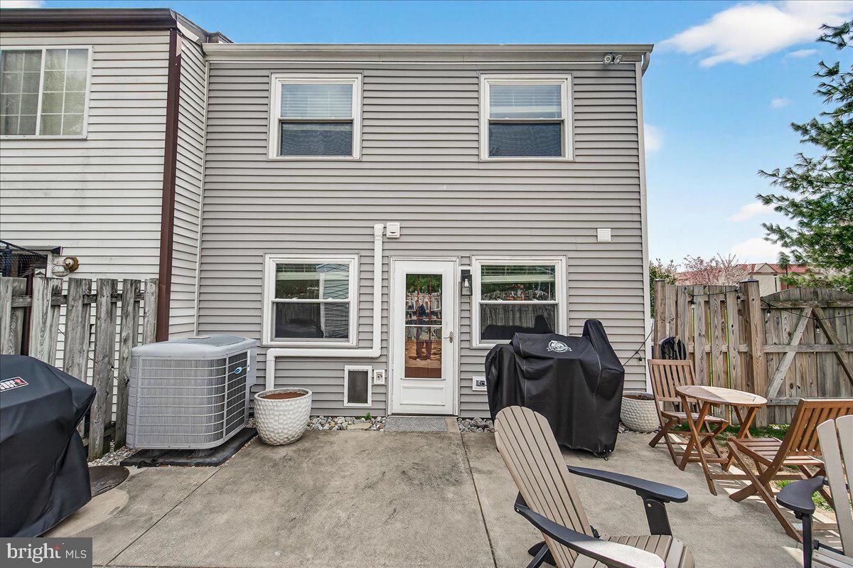 GLADE TOWN - Residential Lease