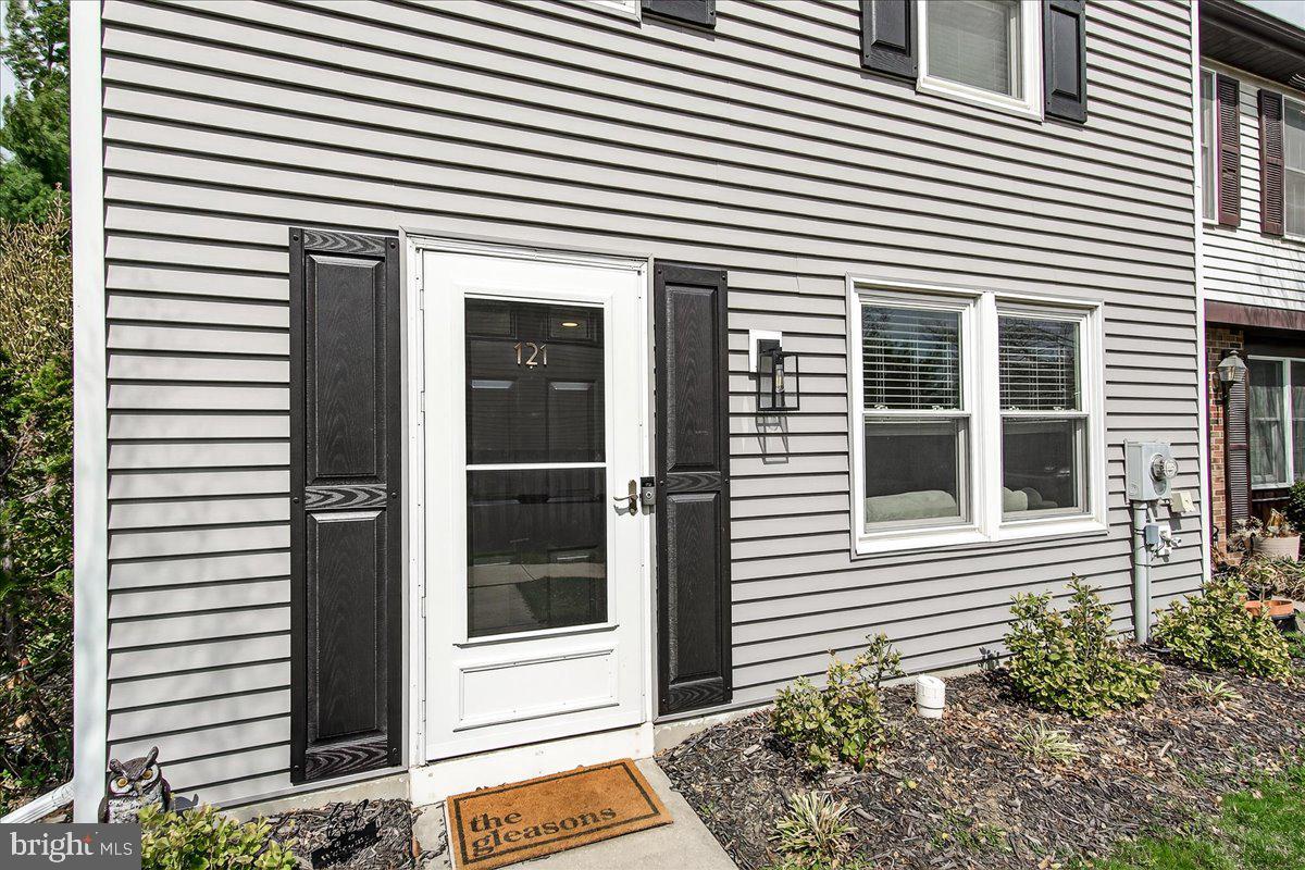 GLADE TOWN - Residential Lease