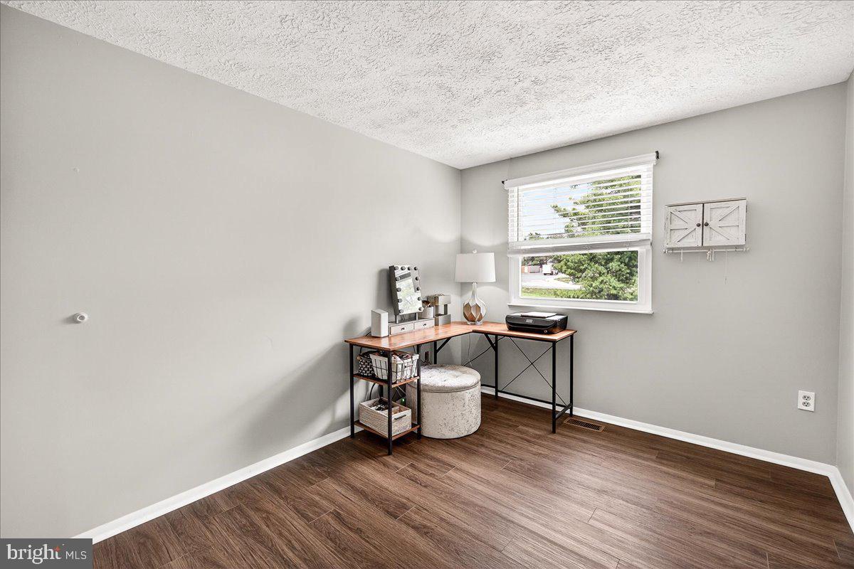 GLADE TOWN - Residential Lease