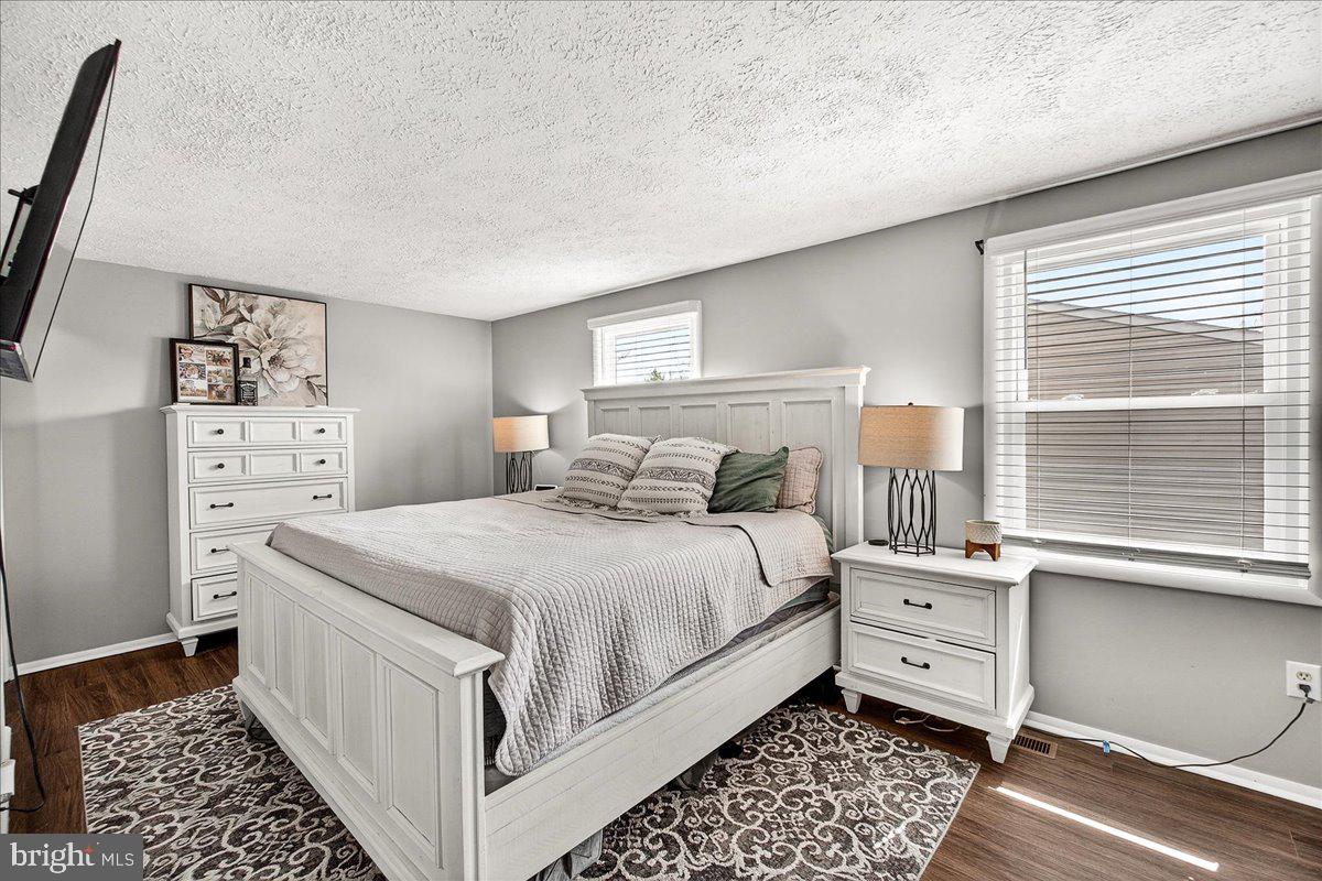 GLADE TOWN - Residential Lease