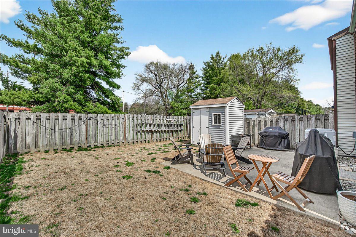 GLADE TOWN - Residential Lease