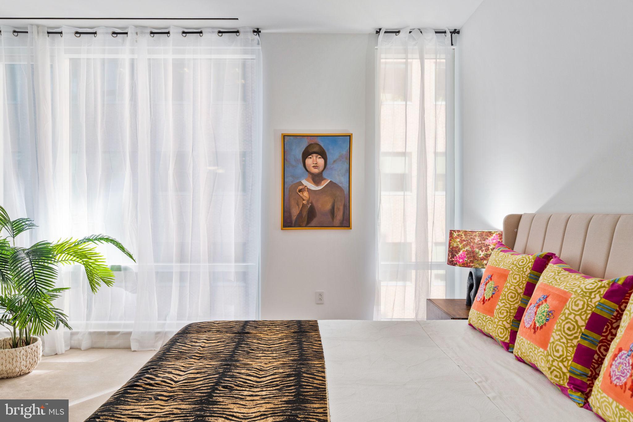 SOCIETY HILL - Residential