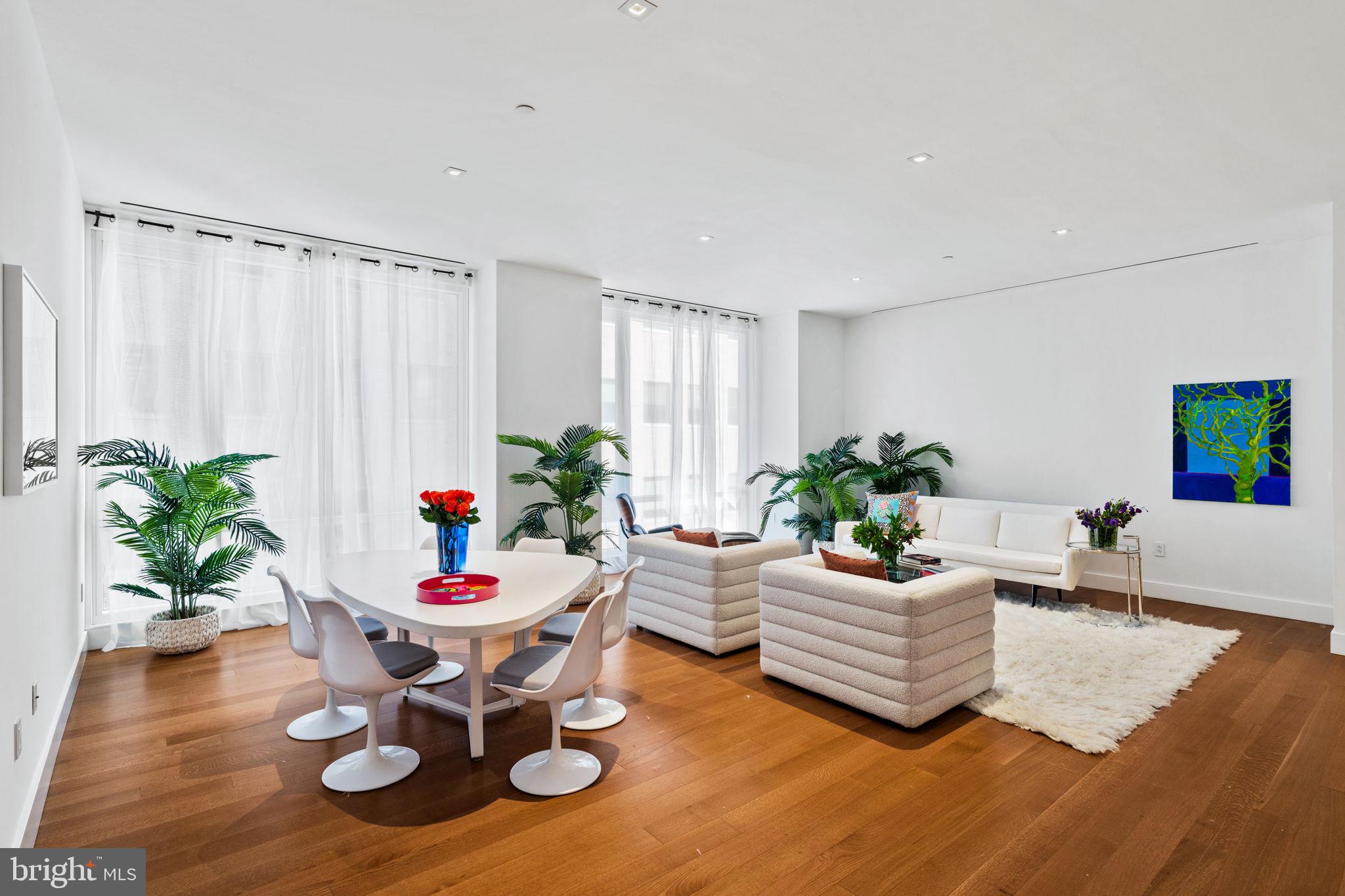 SOCIETY HILL - Residential