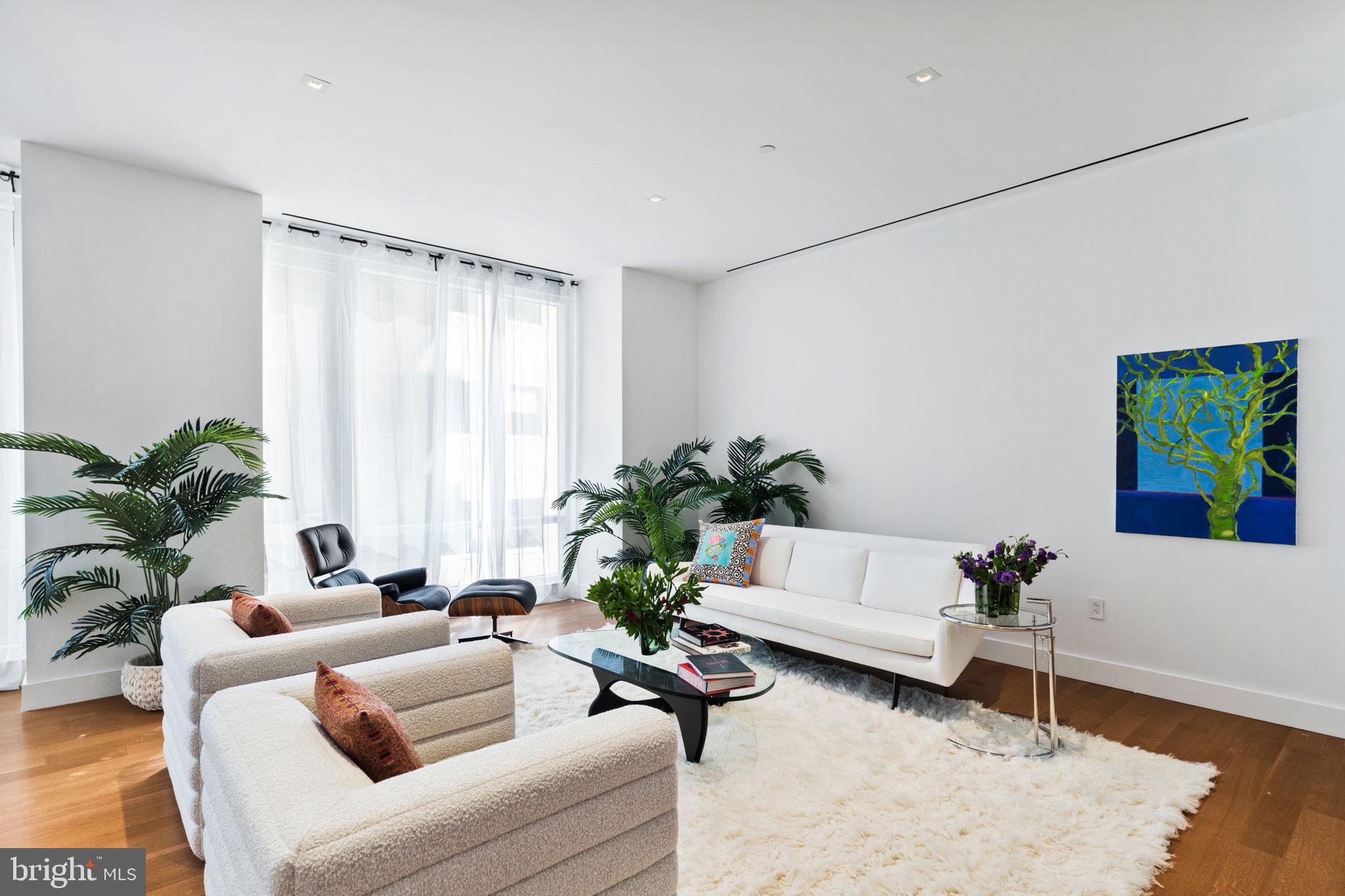 SOCIETY HILL - Residential