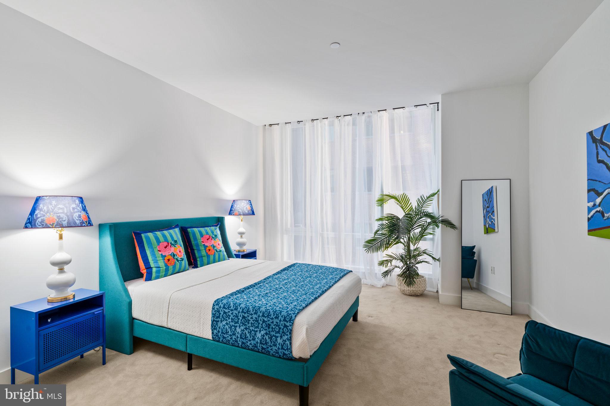 SOCIETY HILL - Residential