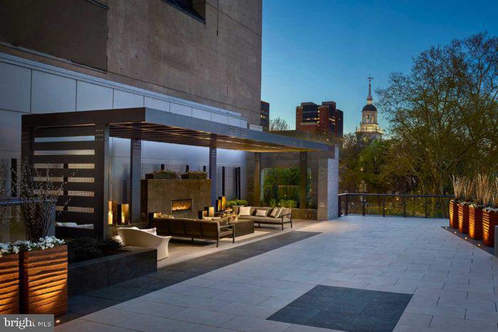 SOCIETY HILL - Residential