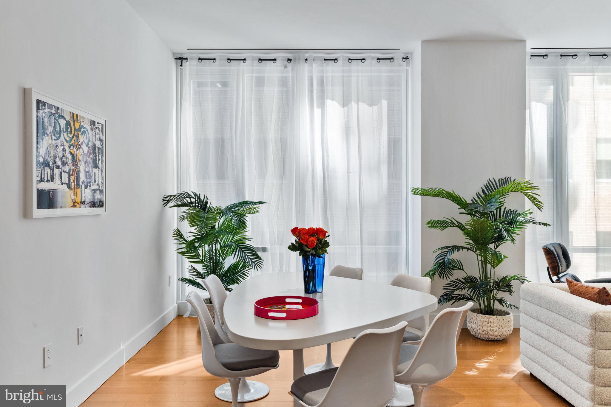 SOCIETY HILL - Residential