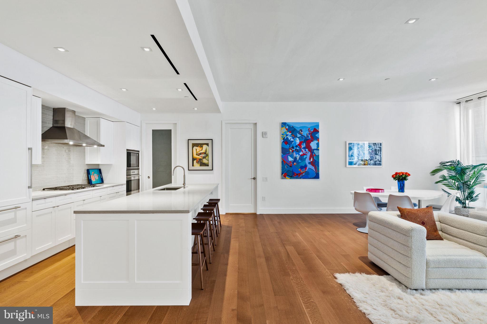 SOCIETY HILL - Residential