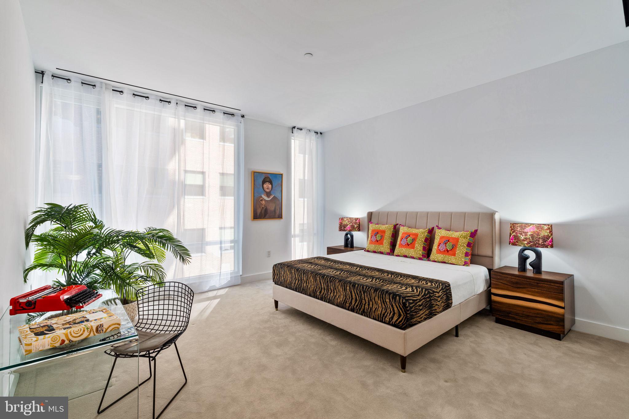 SOCIETY HILL - Residential