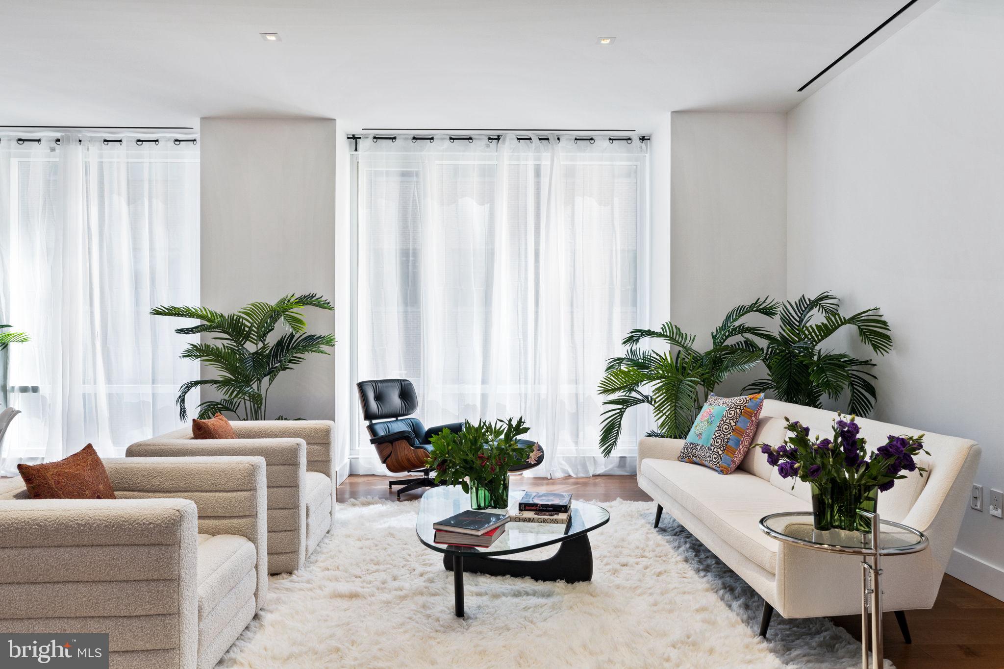 SOCIETY HILL - Residential