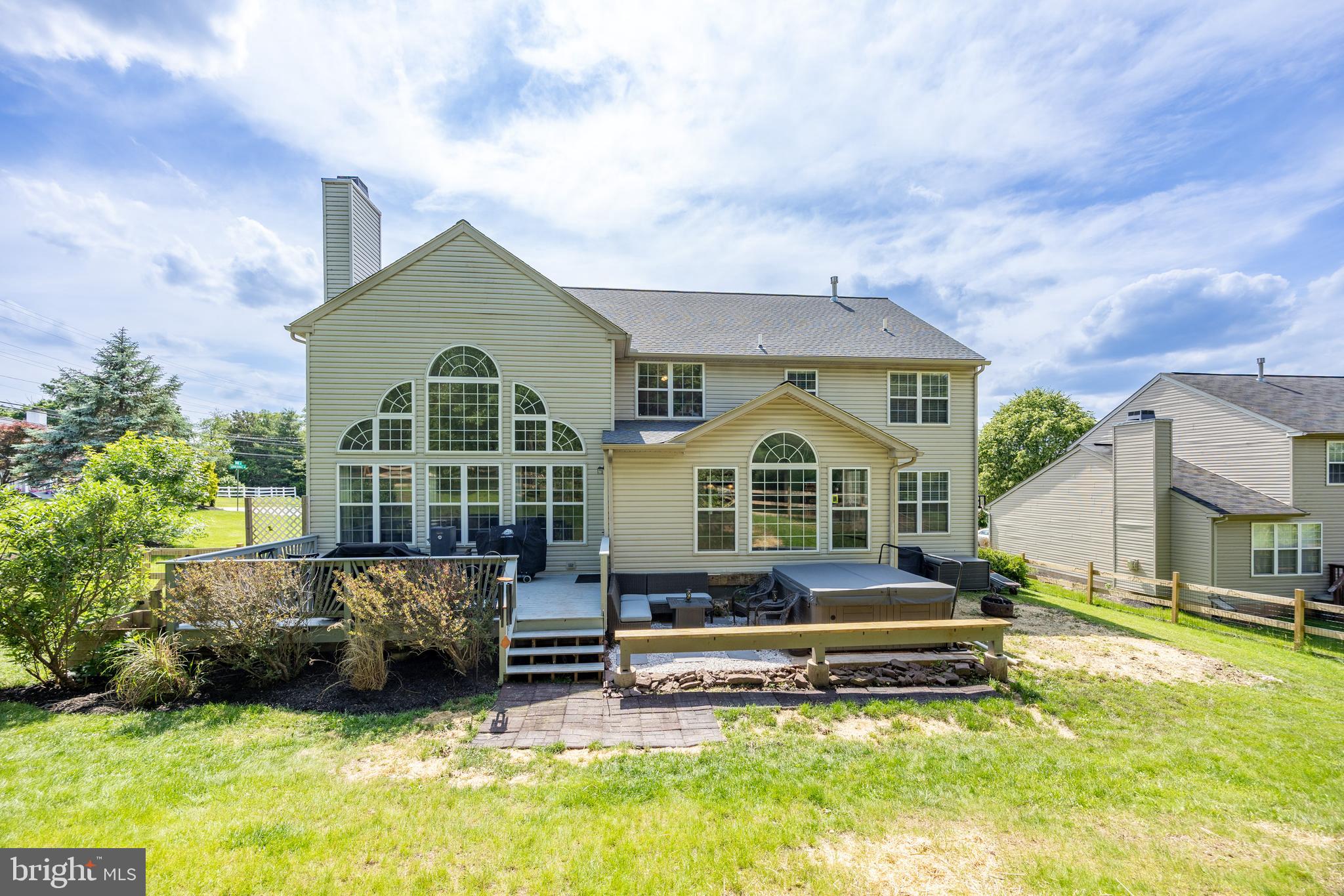 2200 SUMMERDALE LANE
