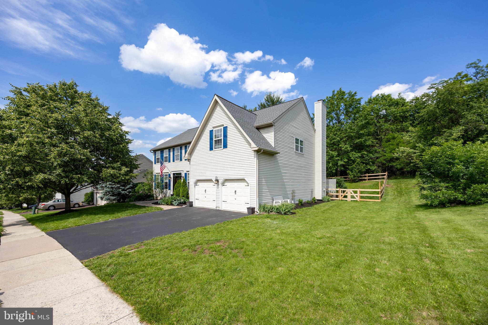 2200 SUMMERDALE LANE