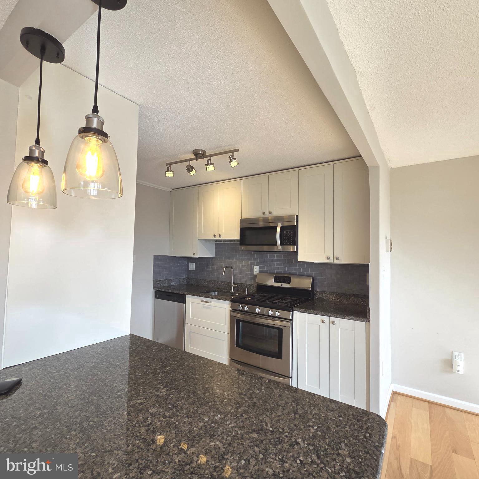 PARK PLACE - Residential Lease