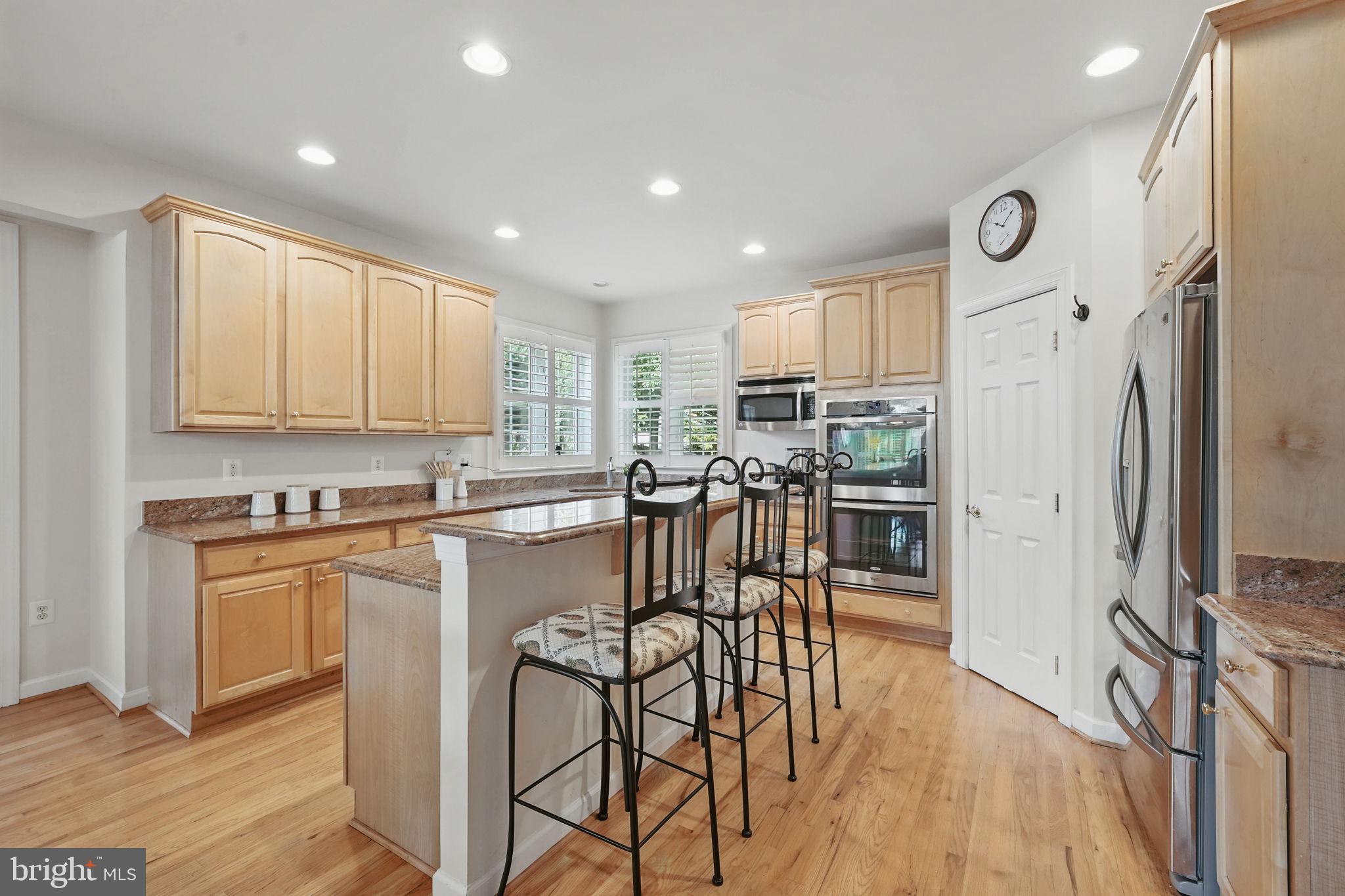 TYSONS EXECUTIVE VILLAGE - Residential