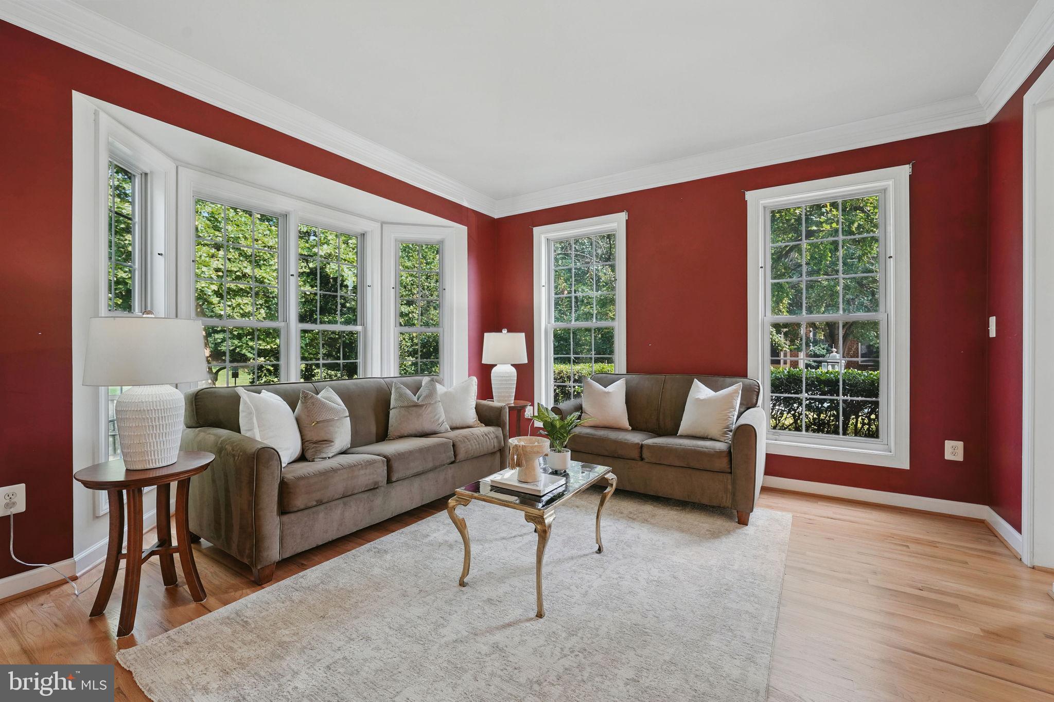 TYSONS EXECUTIVE VILLAGE - Residential