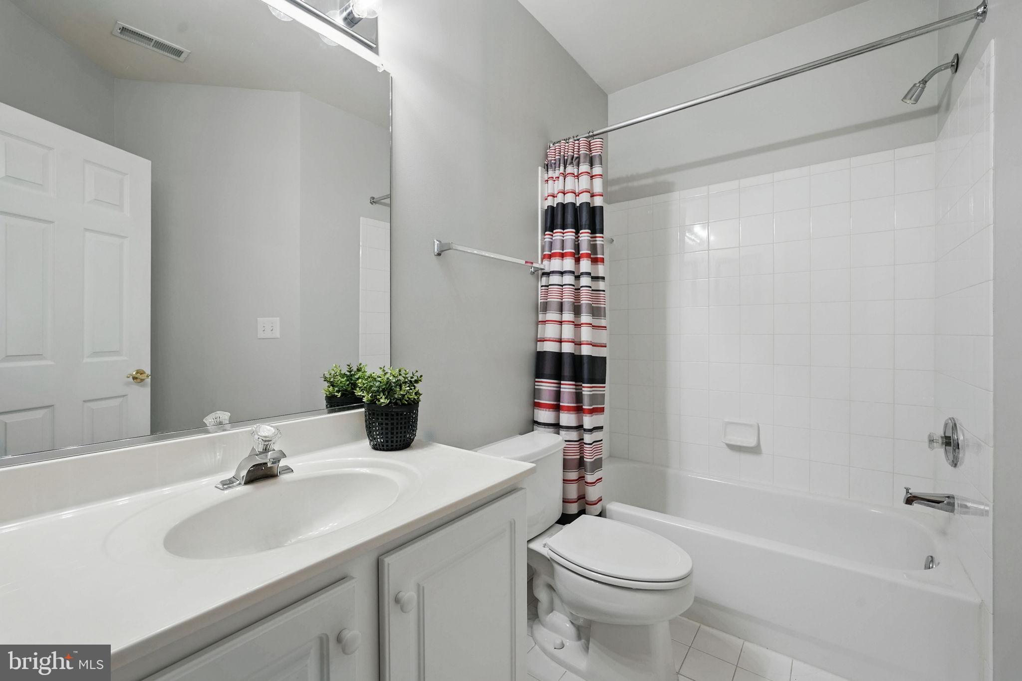 TYSONS EXECUTIVE VILLAGE - Residential