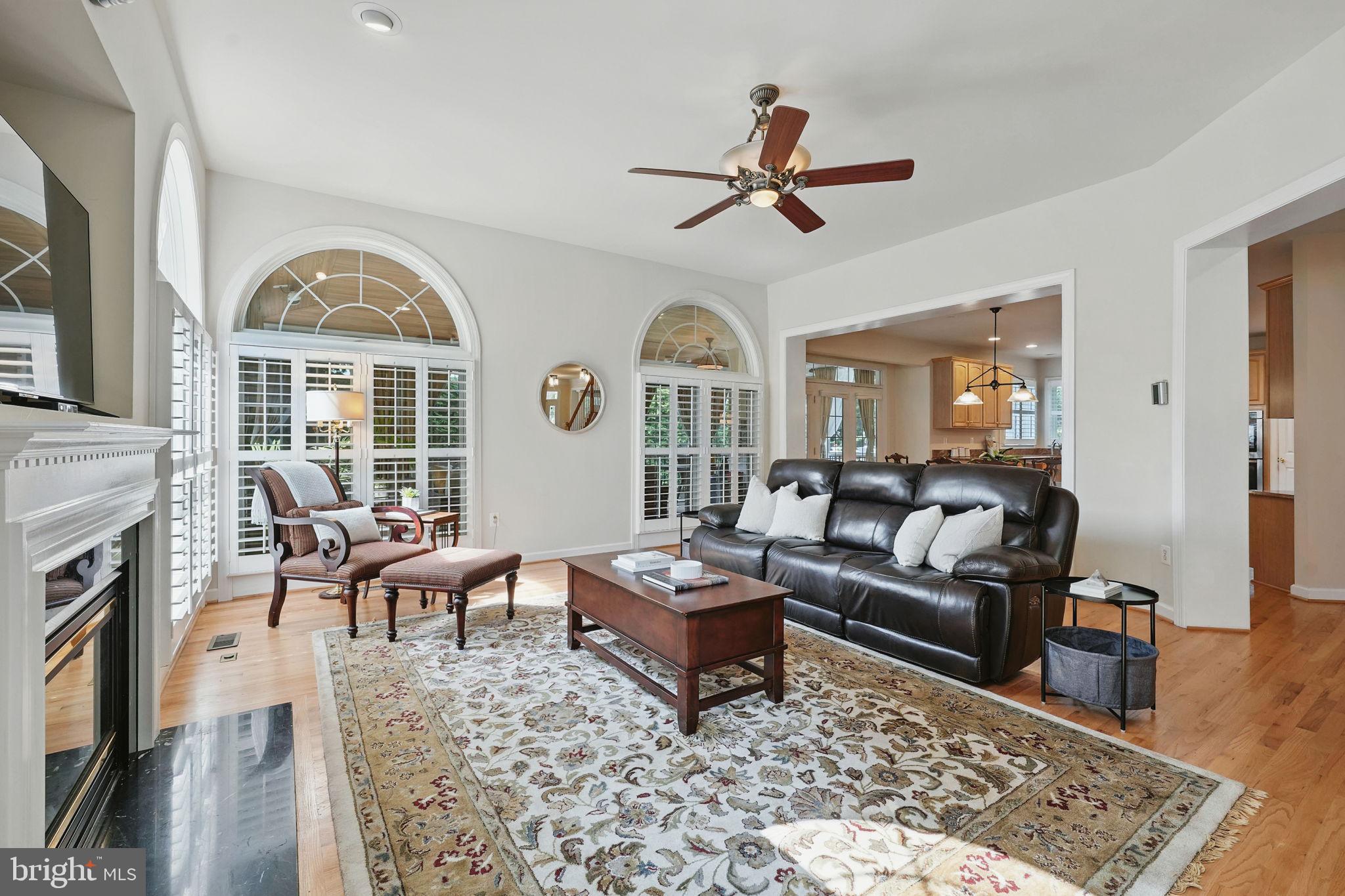 TYSONS EXECUTIVE VILLAGE - Residential