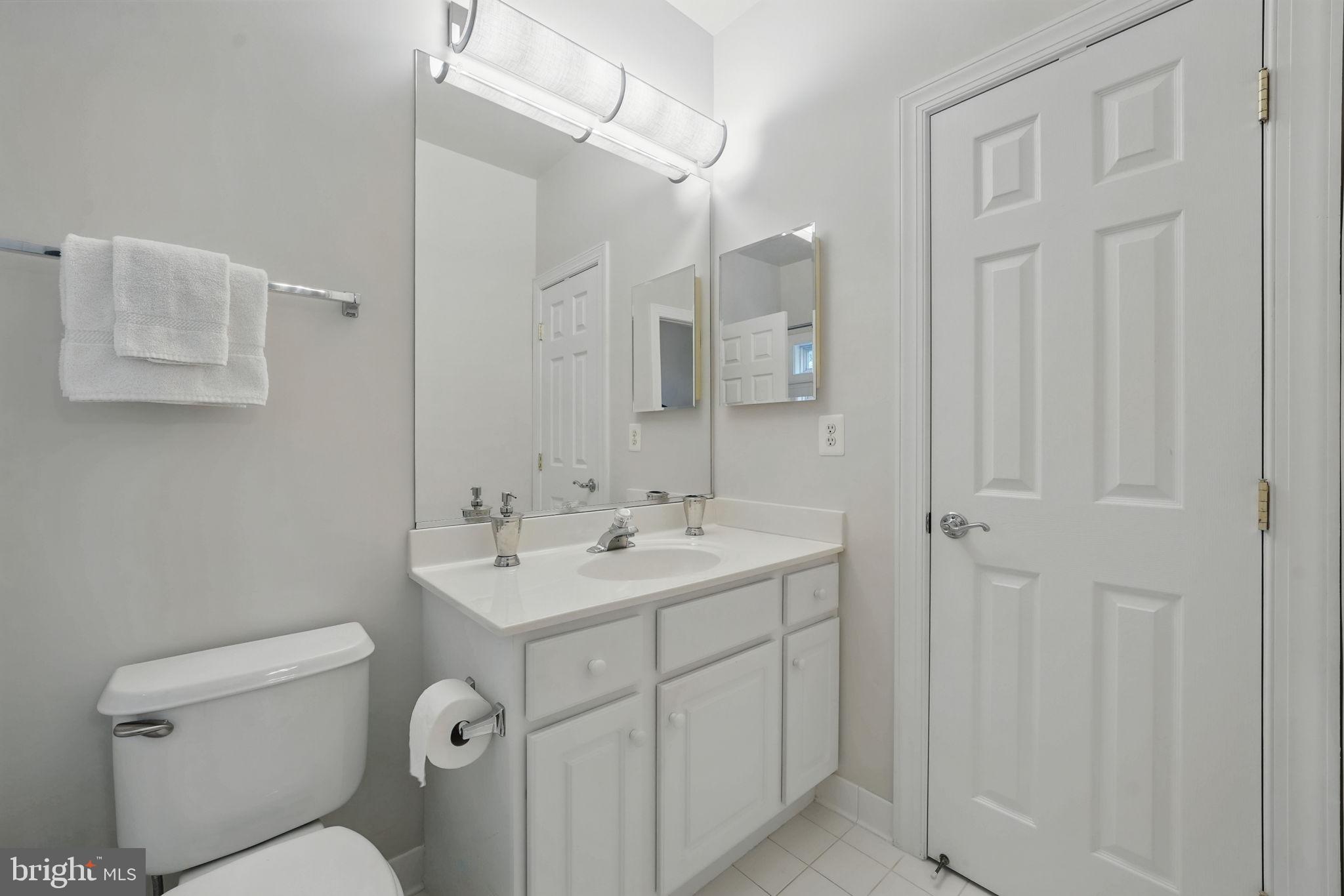 TYSONS EXECUTIVE VILLAGE - Residential