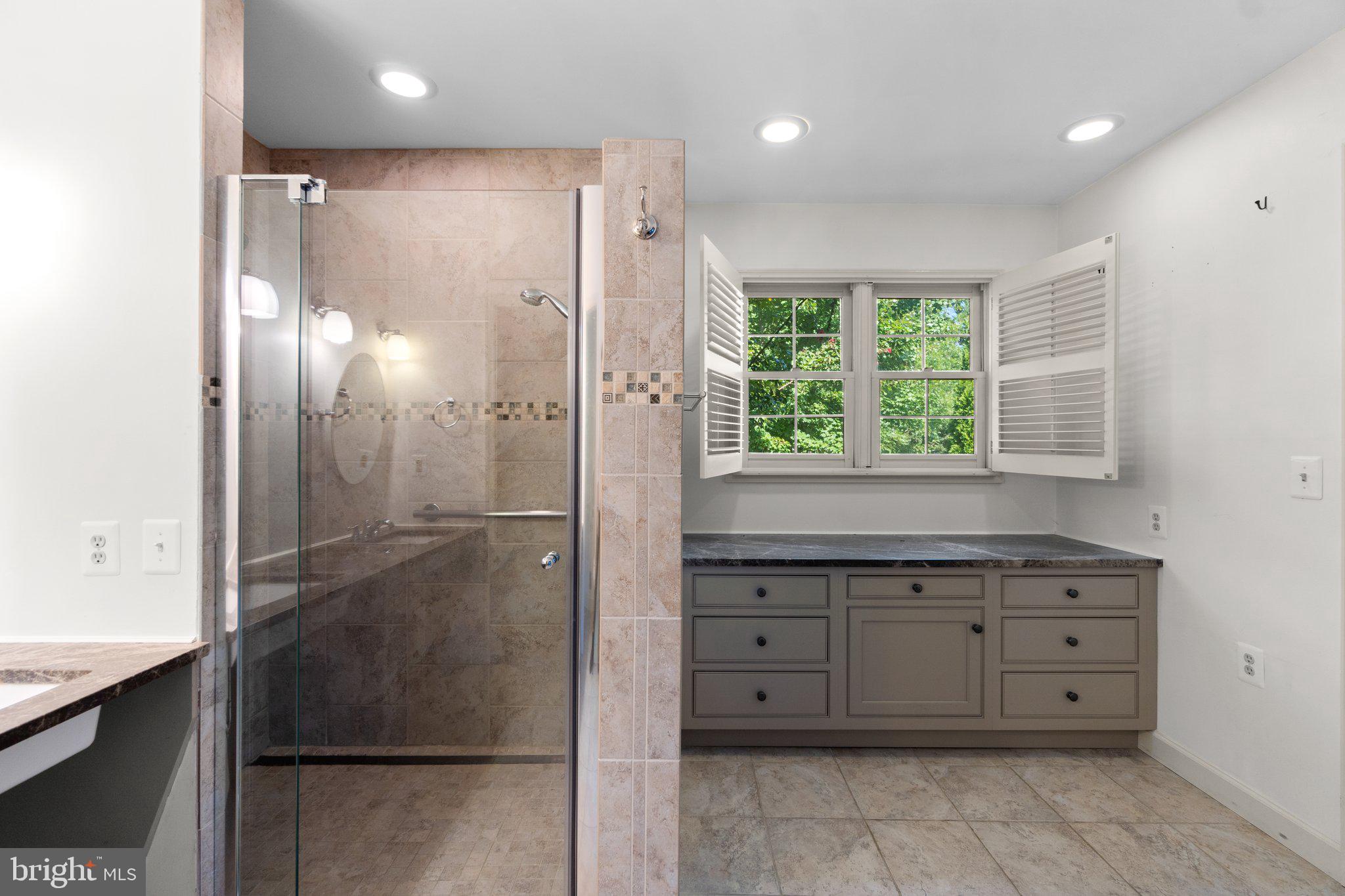 WORMANS MILL - Residential