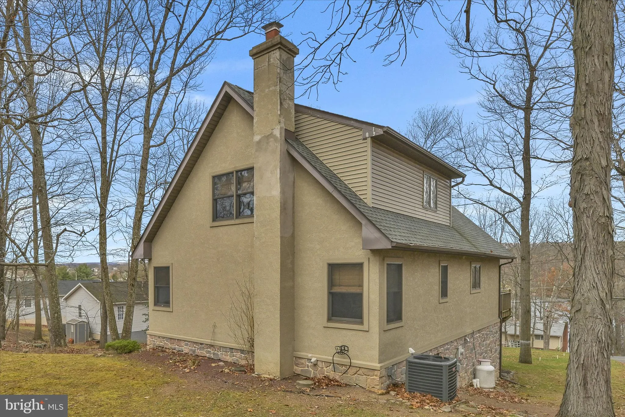 Auburn, Pennsylvania 17922, United States, 4 Bedrooms Bedrooms, ,3 BathroomsBathrooms,Residential,Pending,245297