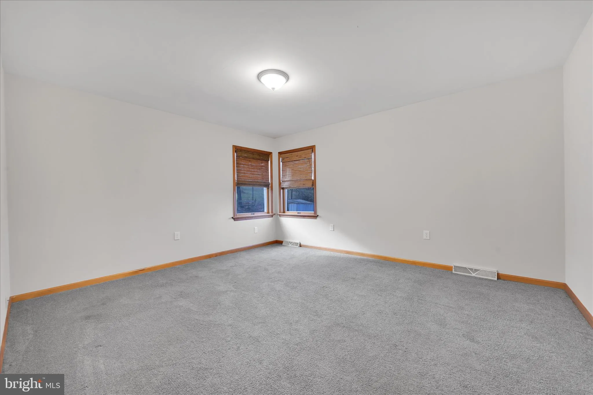 Auburn, Pennsylvania 17922, United States, 4 Bedrooms Bedrooms, ,3 BathroomsBathrooms,Residential,Pending,245297