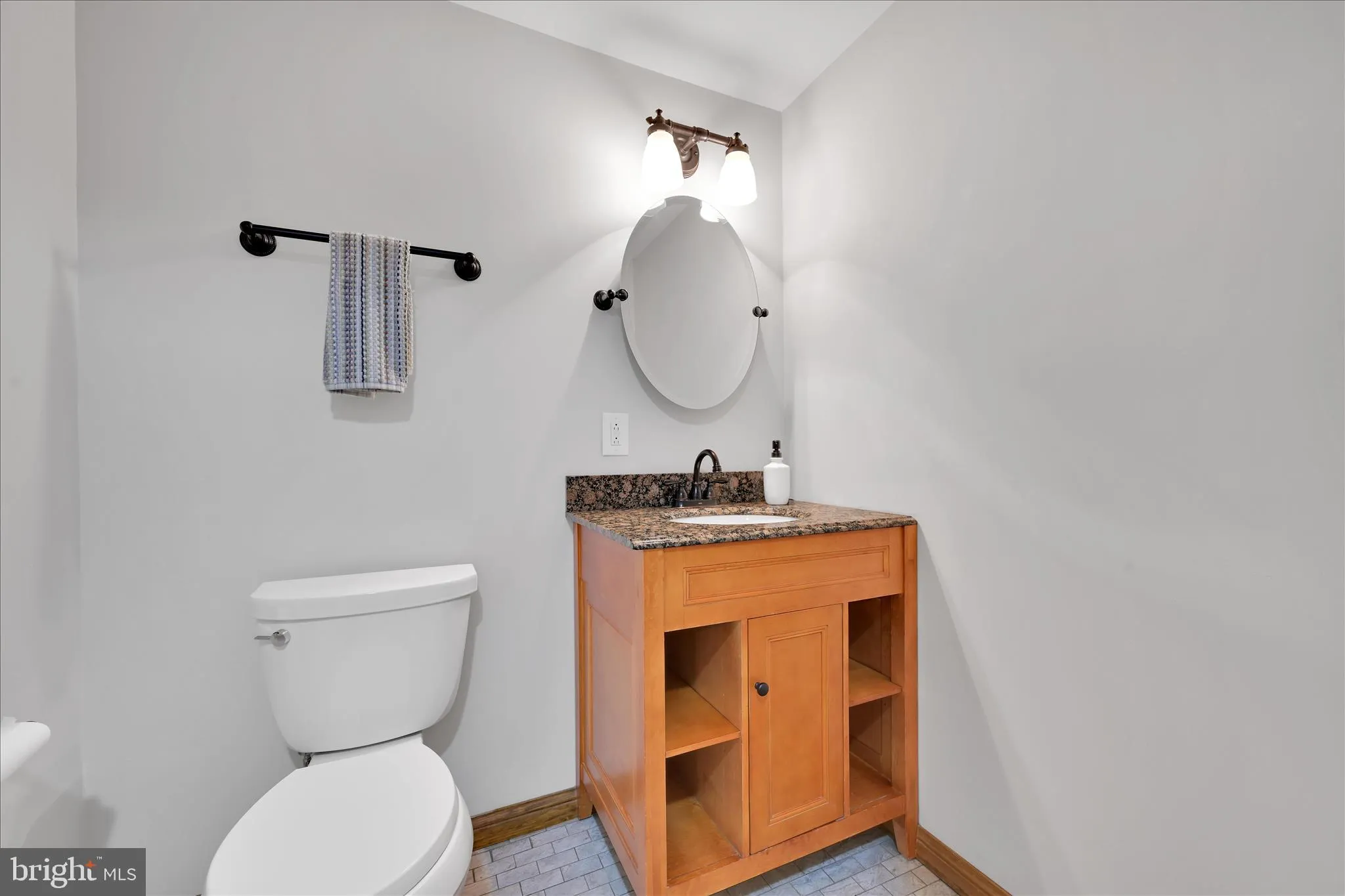 Auburn, Pennsylvania 17922, United States, 4 Bedrooms Bedrooms, ,3 BathroomsBathrooms,Residential,Pending,245297