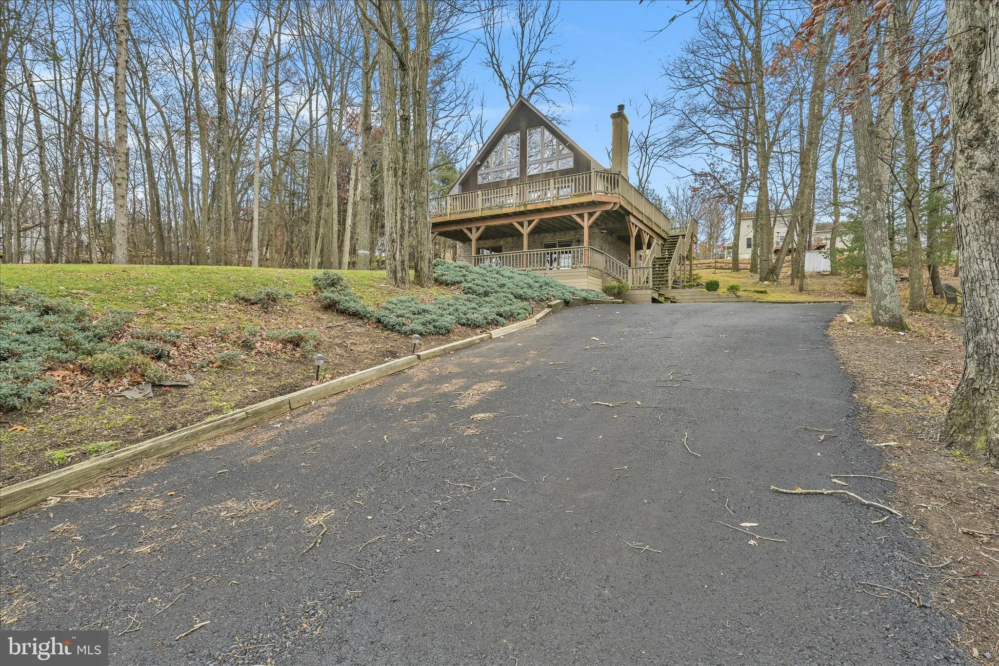 Auburn, Pennsylvania 17922, United States, 4 Bedrooms Bedrooms, ,3 BathroomsBathrooms,Residential,Pending,245297