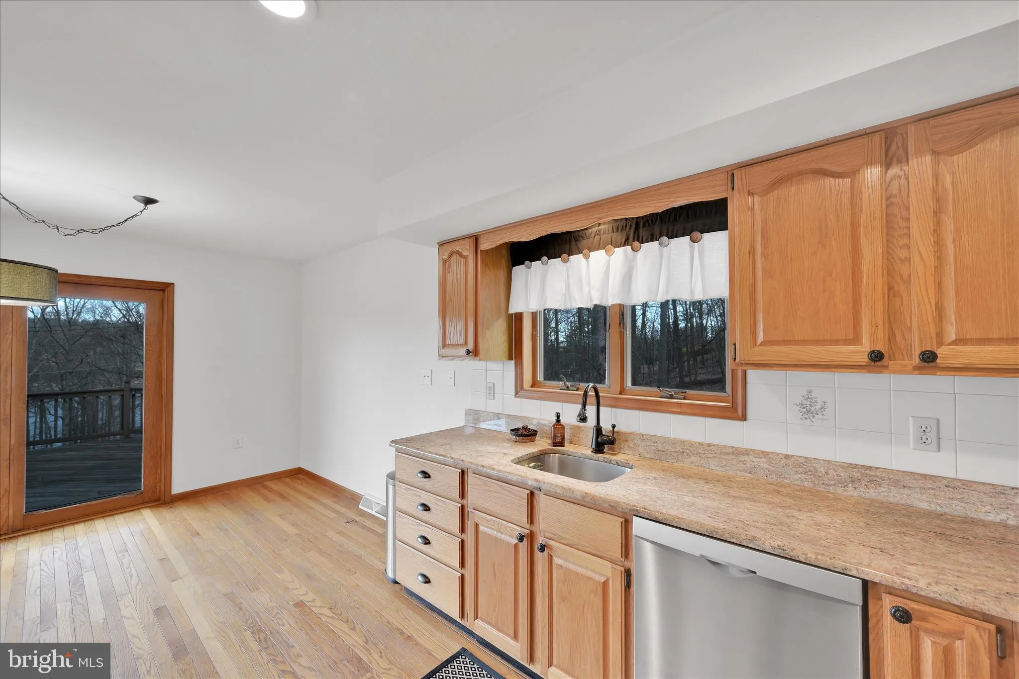 Auburn, Pennsylvania 17922, United States, 4 Bedrooms Bedrooms, ,3 BathroomsBathrooms,Residential,Pending,245297