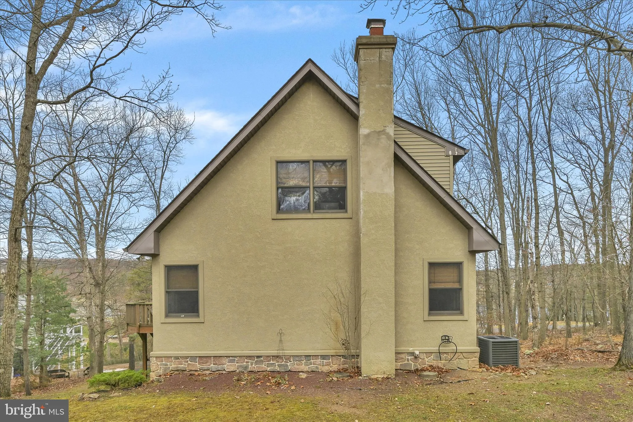 Auburn, Pennsylvania 17922, United States, 4 Bedrooms Bedrooms, ,3 BathroomsBathrooms,Residential,Pending,245297