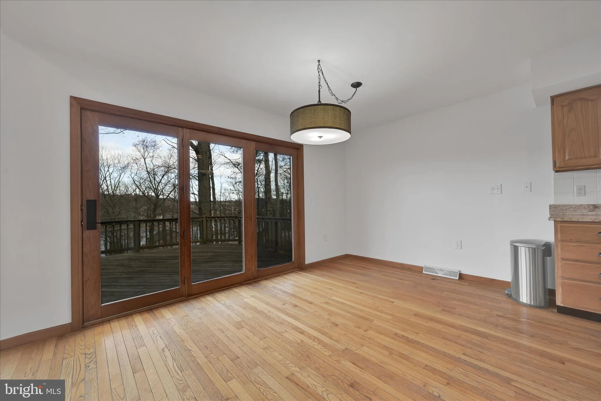 Auburn, Pennsylvania 17922, United States, 4 Bedrooms Bedrooms, ,3 BathroomsBathrooms,Residential,Pending,245297