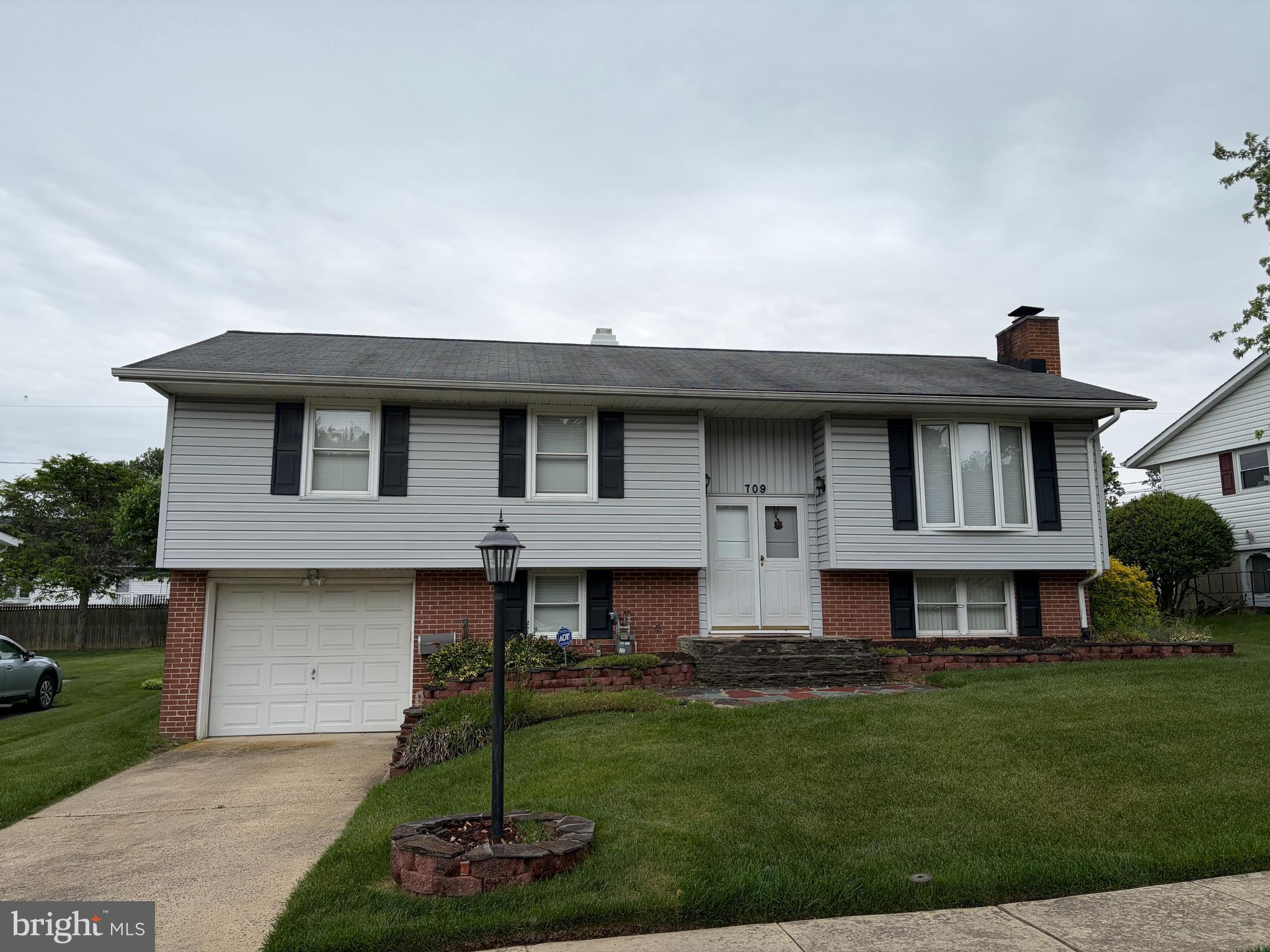 709 BAYBERRY ROAD