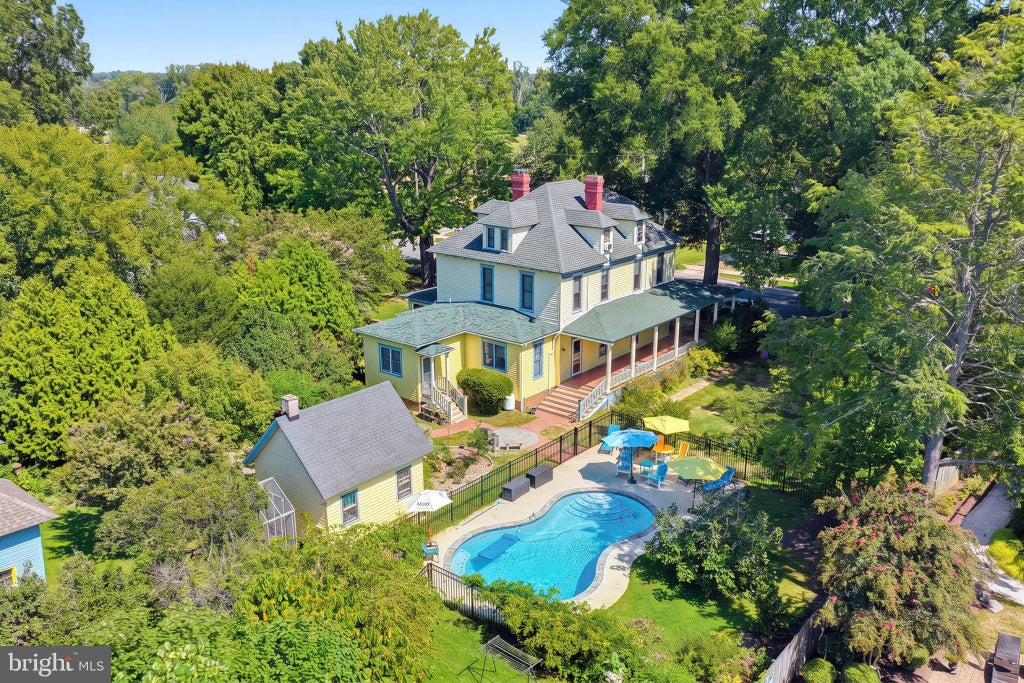 Photo of 403 Chesterfield Avenue, CENTREVILLE, MD 21617 (MLS # MDQA2019128)