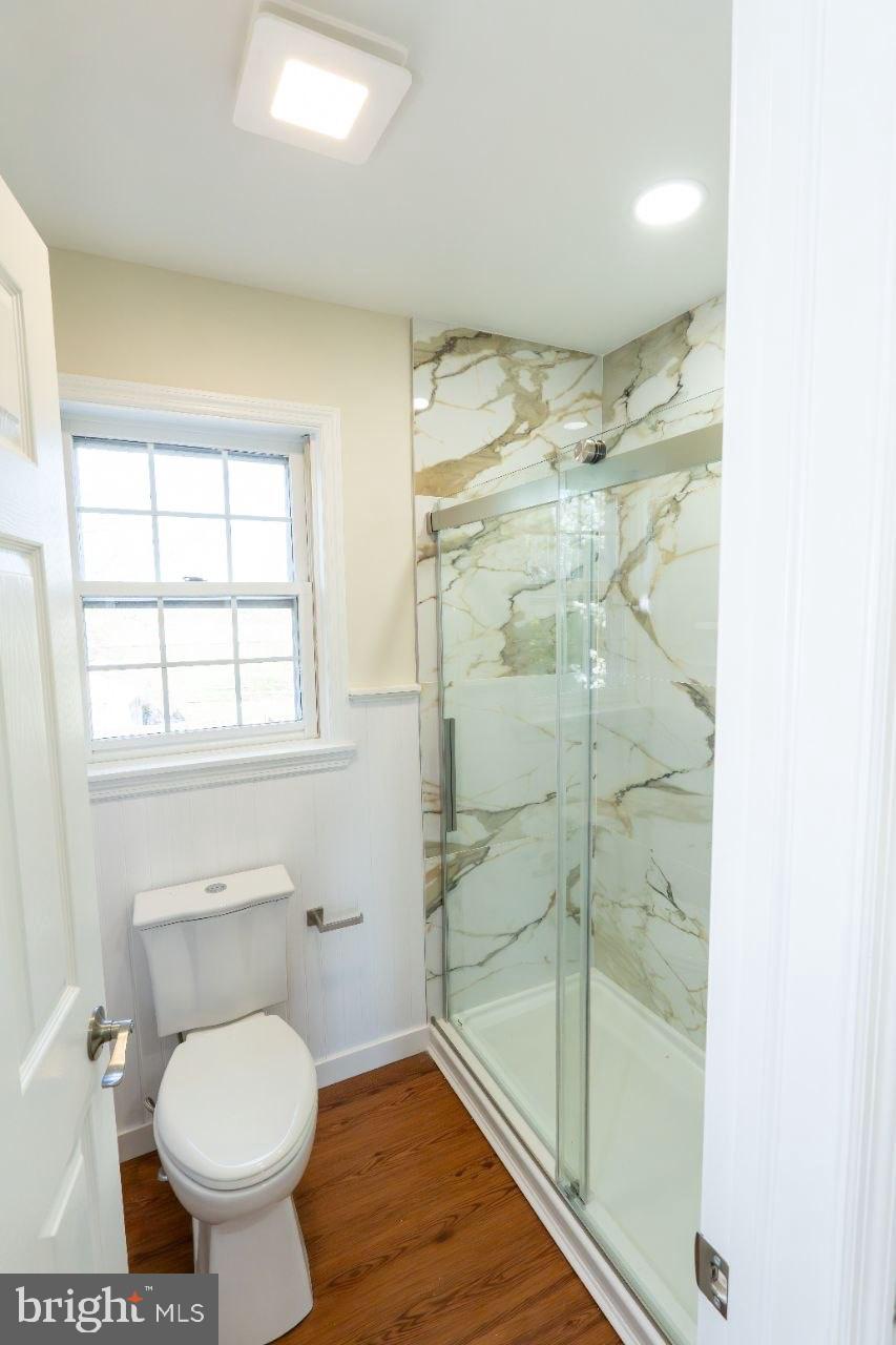 VILLAGE HOLLOW - Residential