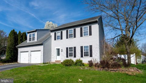 Photo of 195 Village Spring Lane, REINHOLDS, PA 17569 (MLS # PALA2085792)