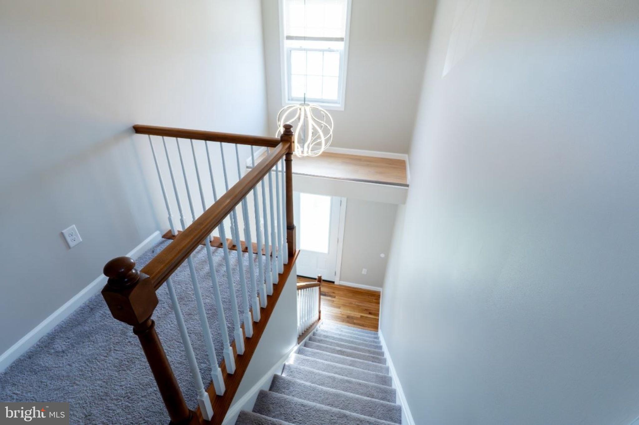 VILLAGE HOLLOW - Residential