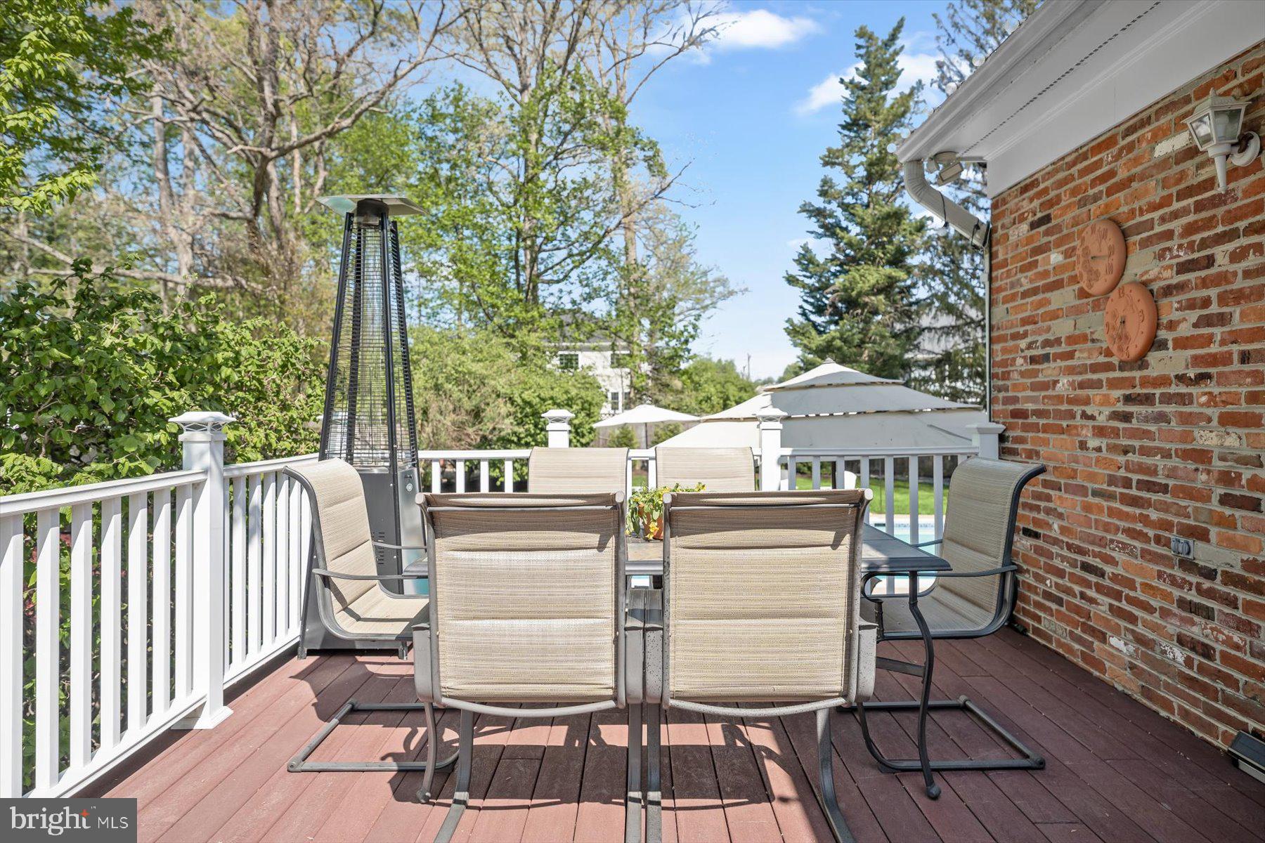 SHADY KNOLLS - Residential