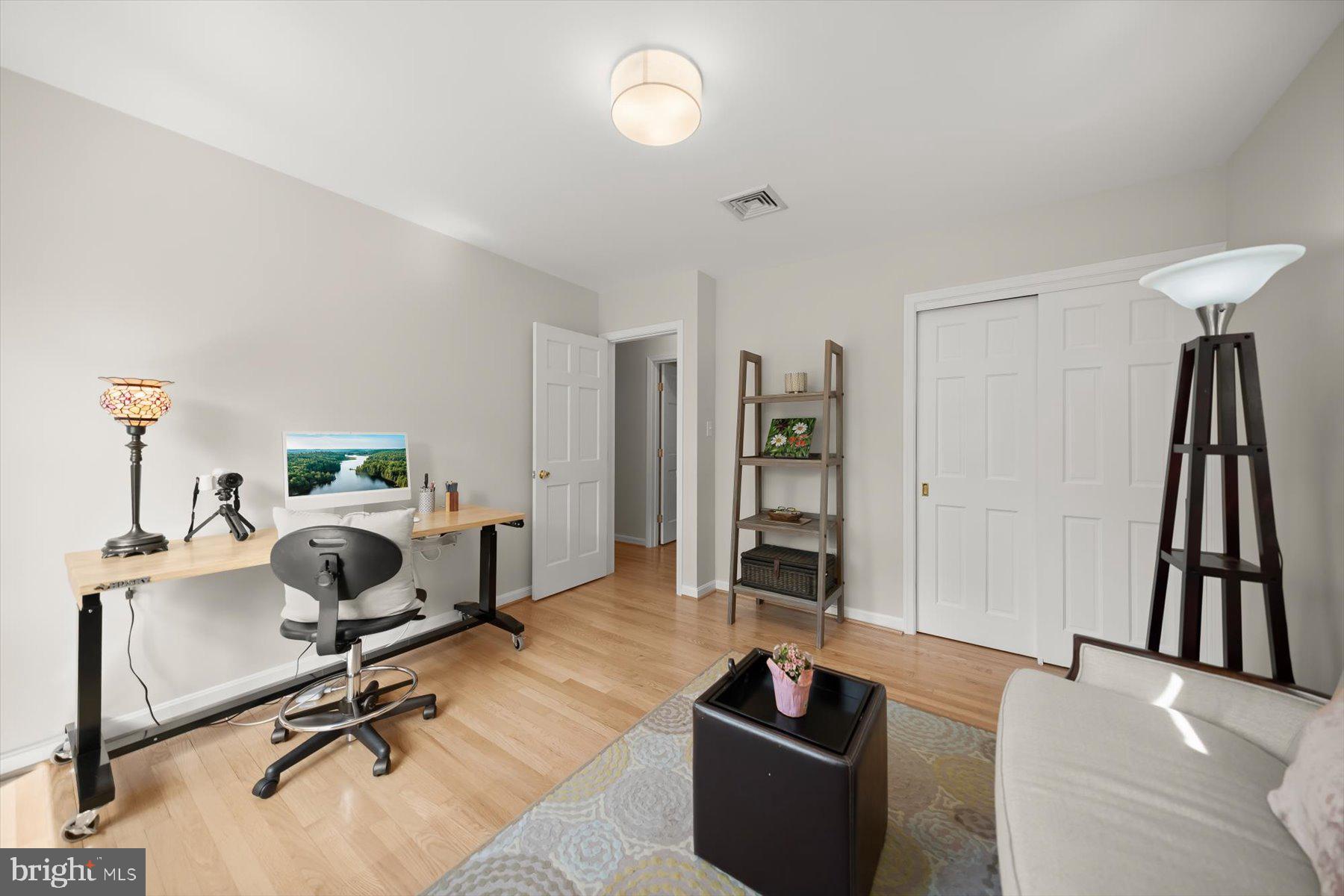 SHADY KNOLLS - Residential