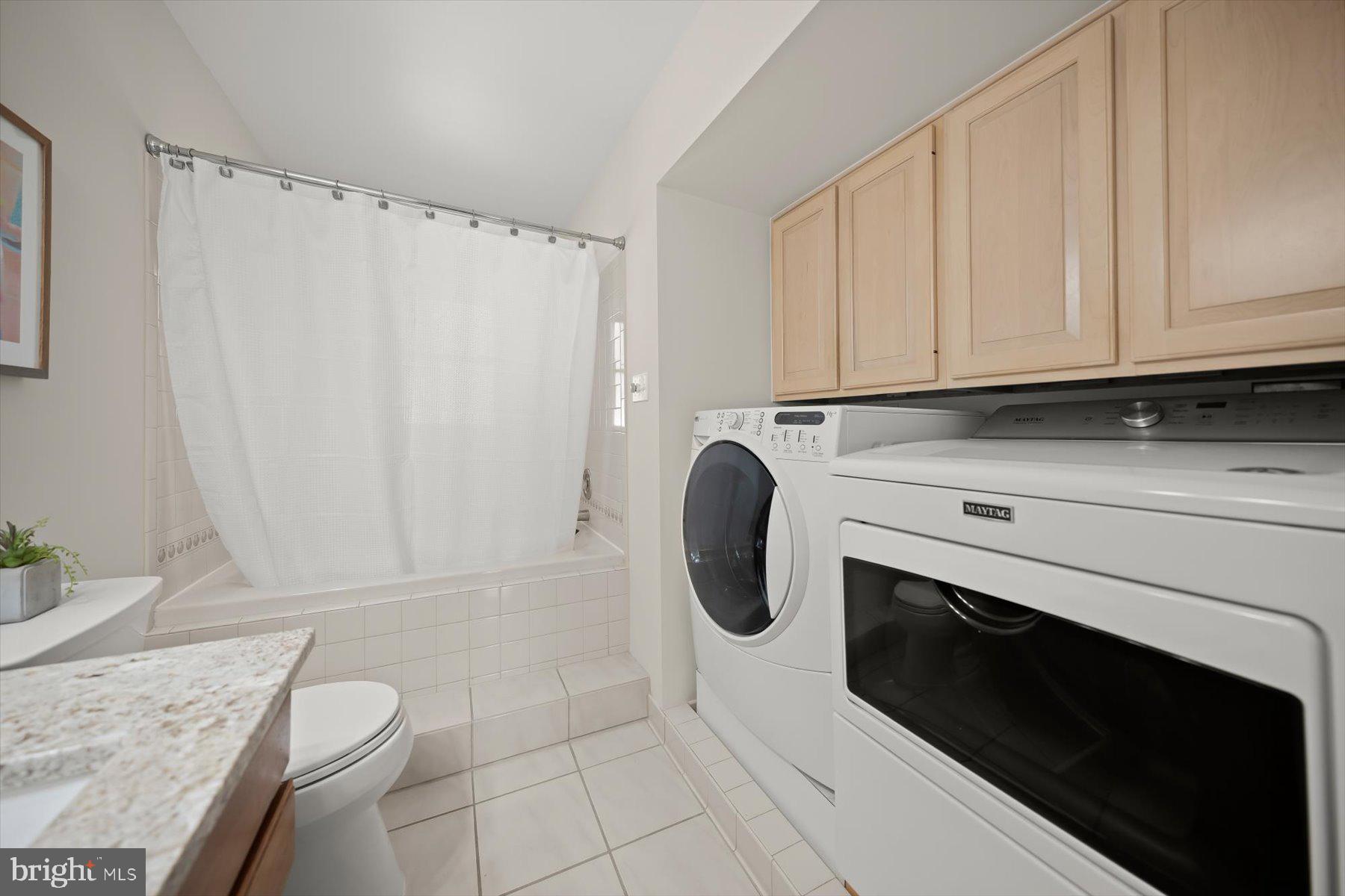 SHADY KNOLLS - Residential