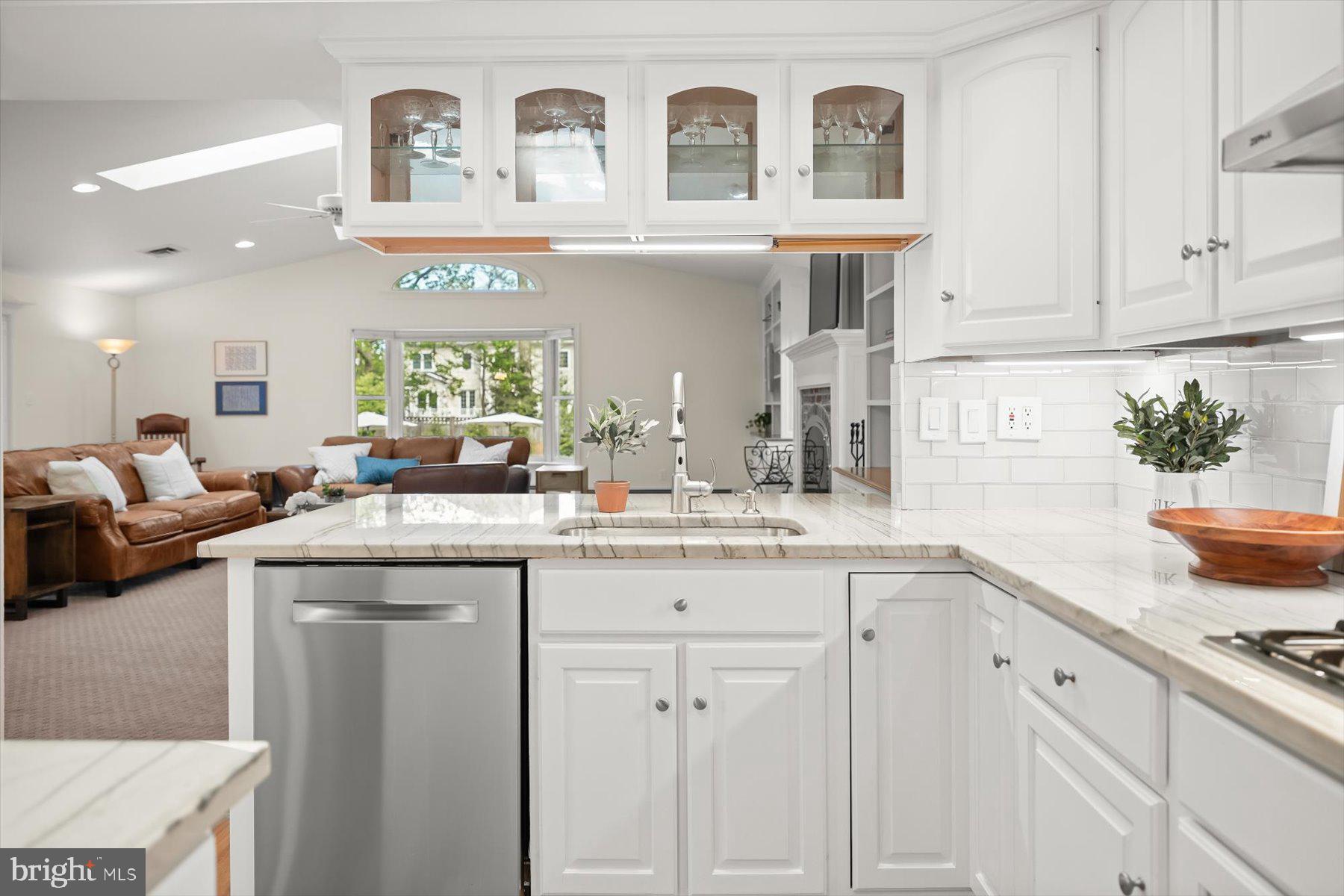 SHADY KNOLLS - Residential