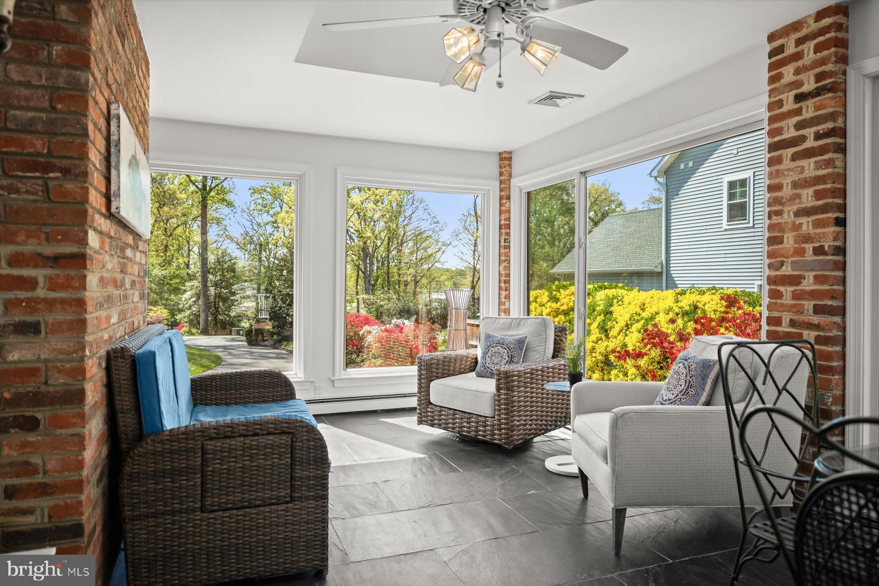 SHADY KNOLLS - Residential