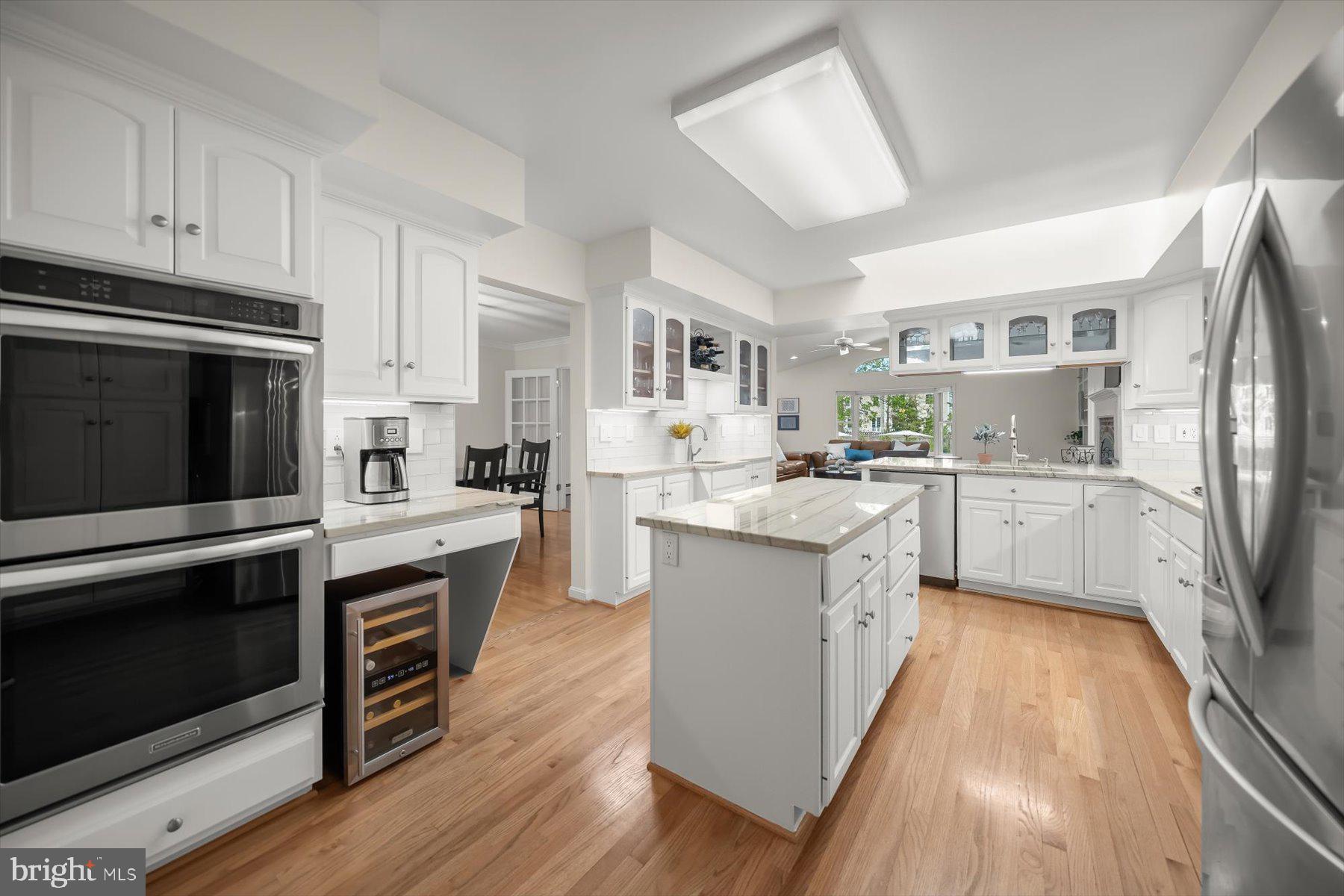 SHADY KNOLLS - Residential